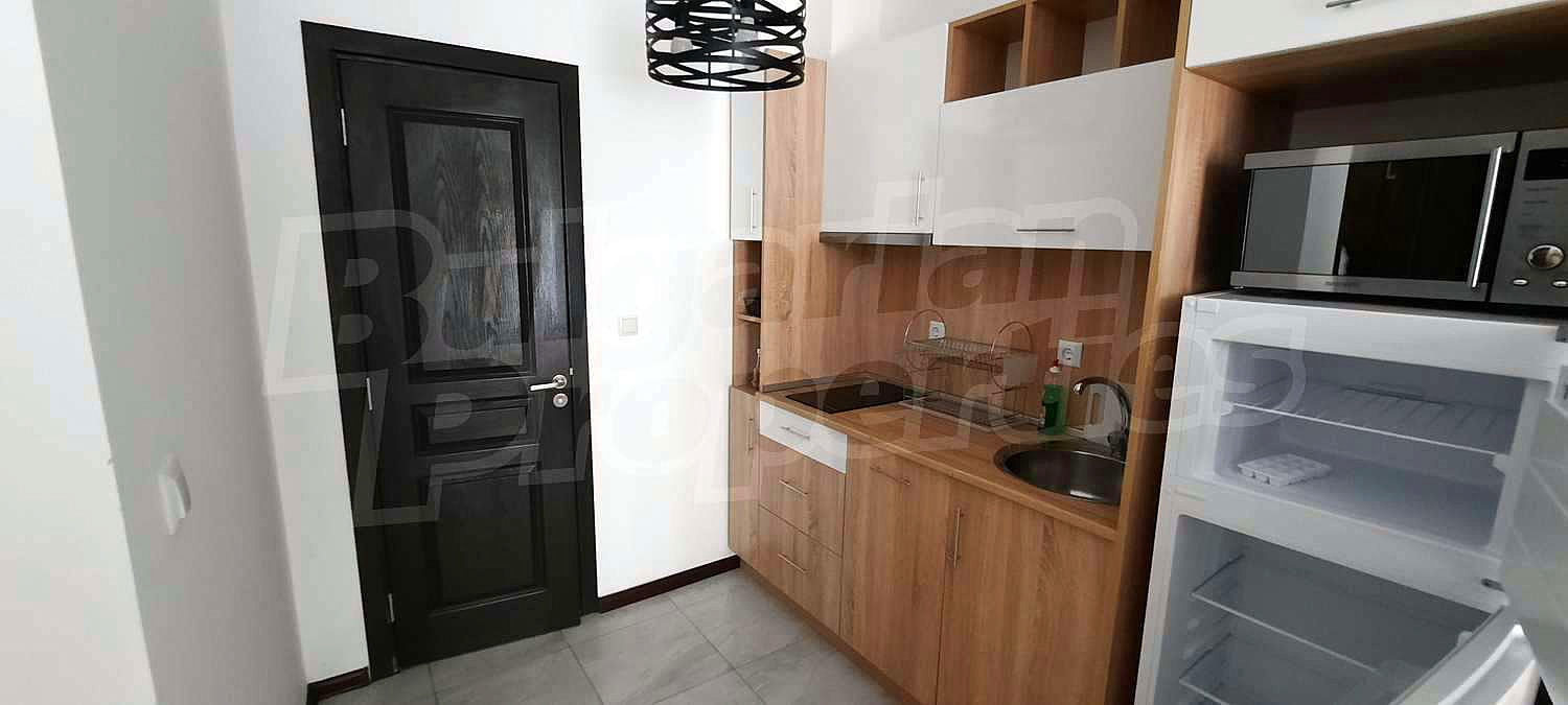 Gallery Picture 35