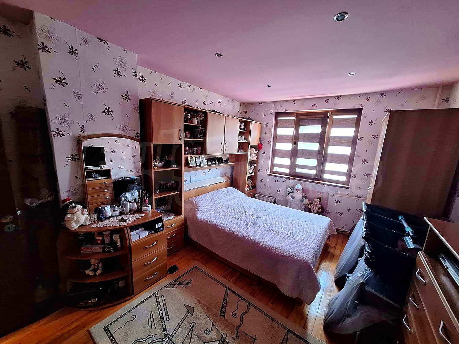 Gallery Picture 3