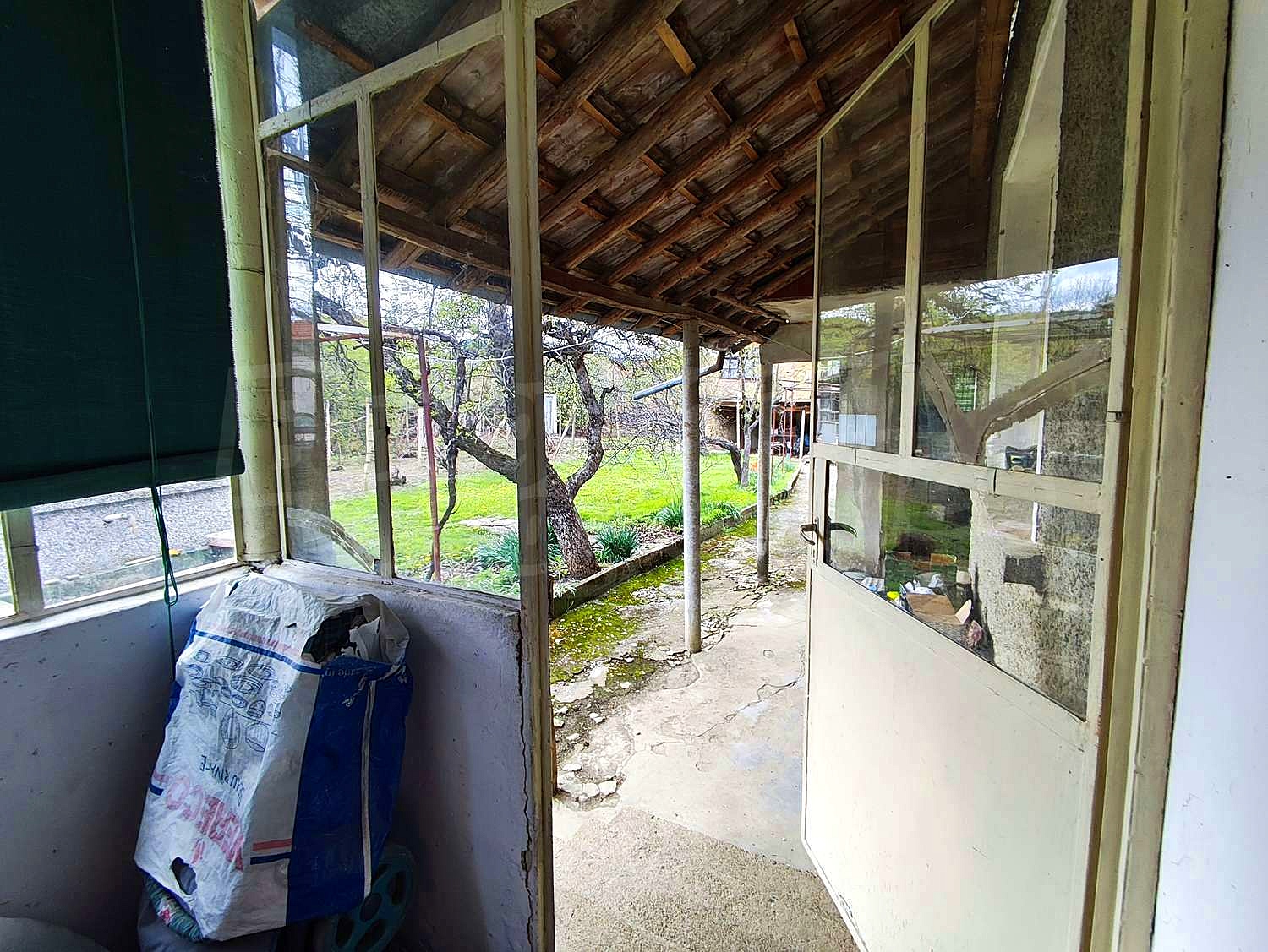 Gallery Picture 10