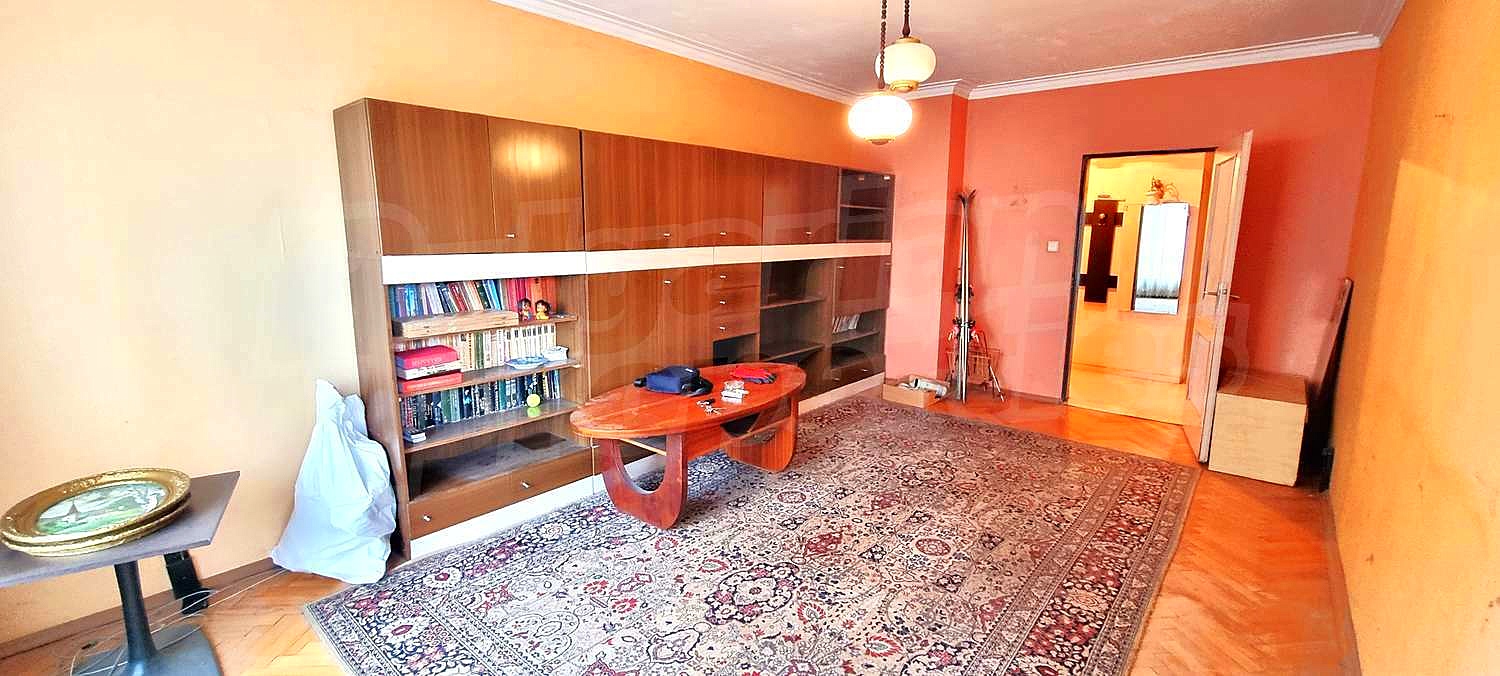 Gallery Picture 4