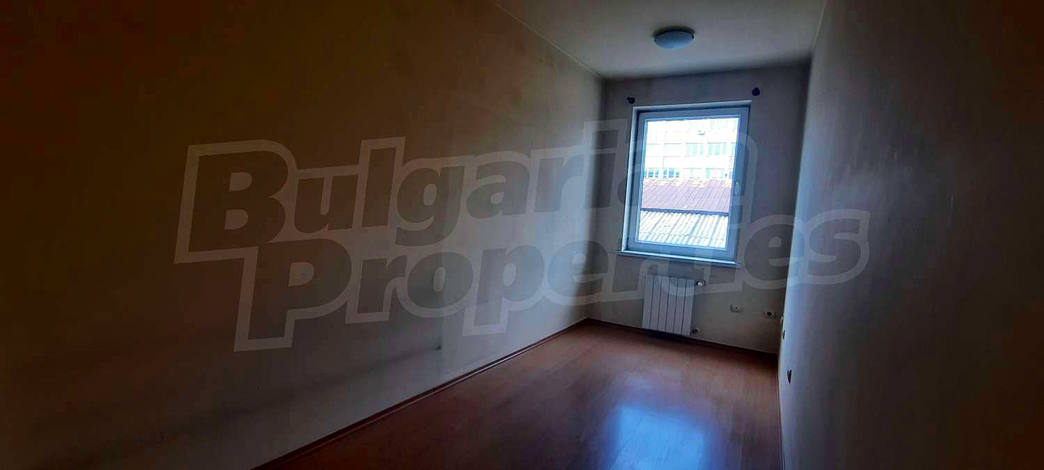 Gallery Picture 13