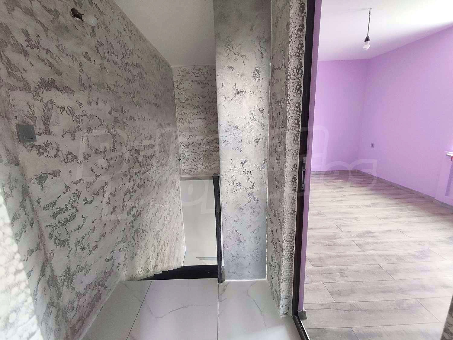 Gallery Picture 16