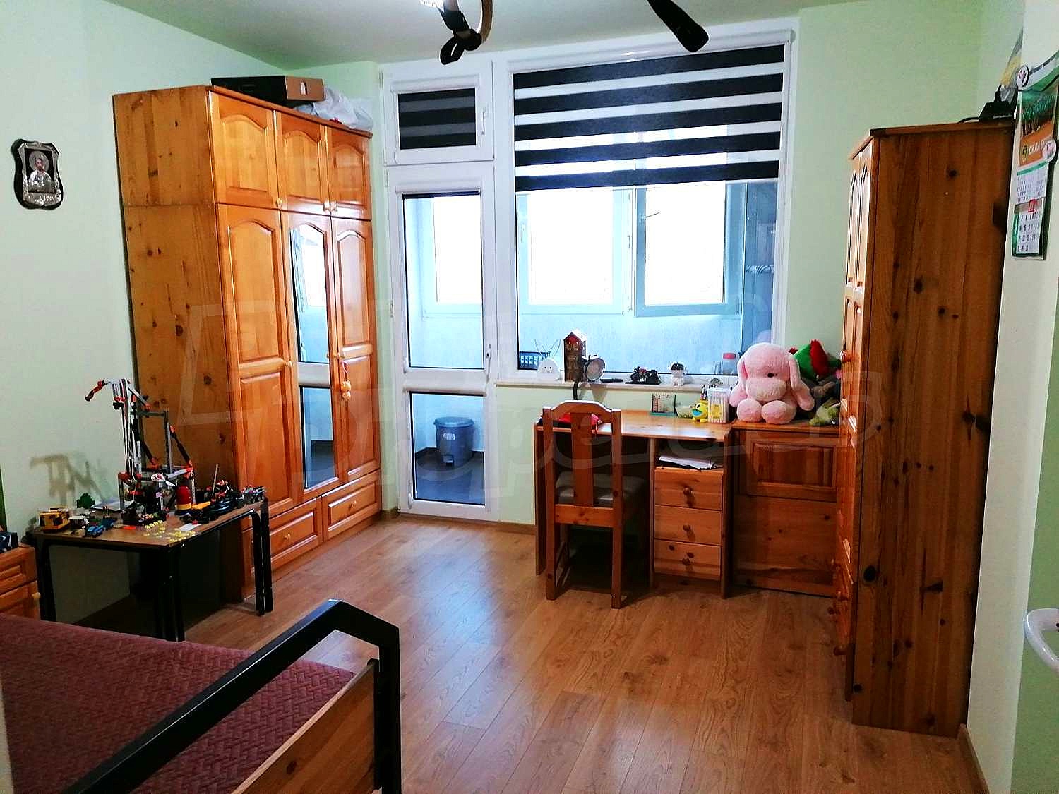 Gallery Picture 5
