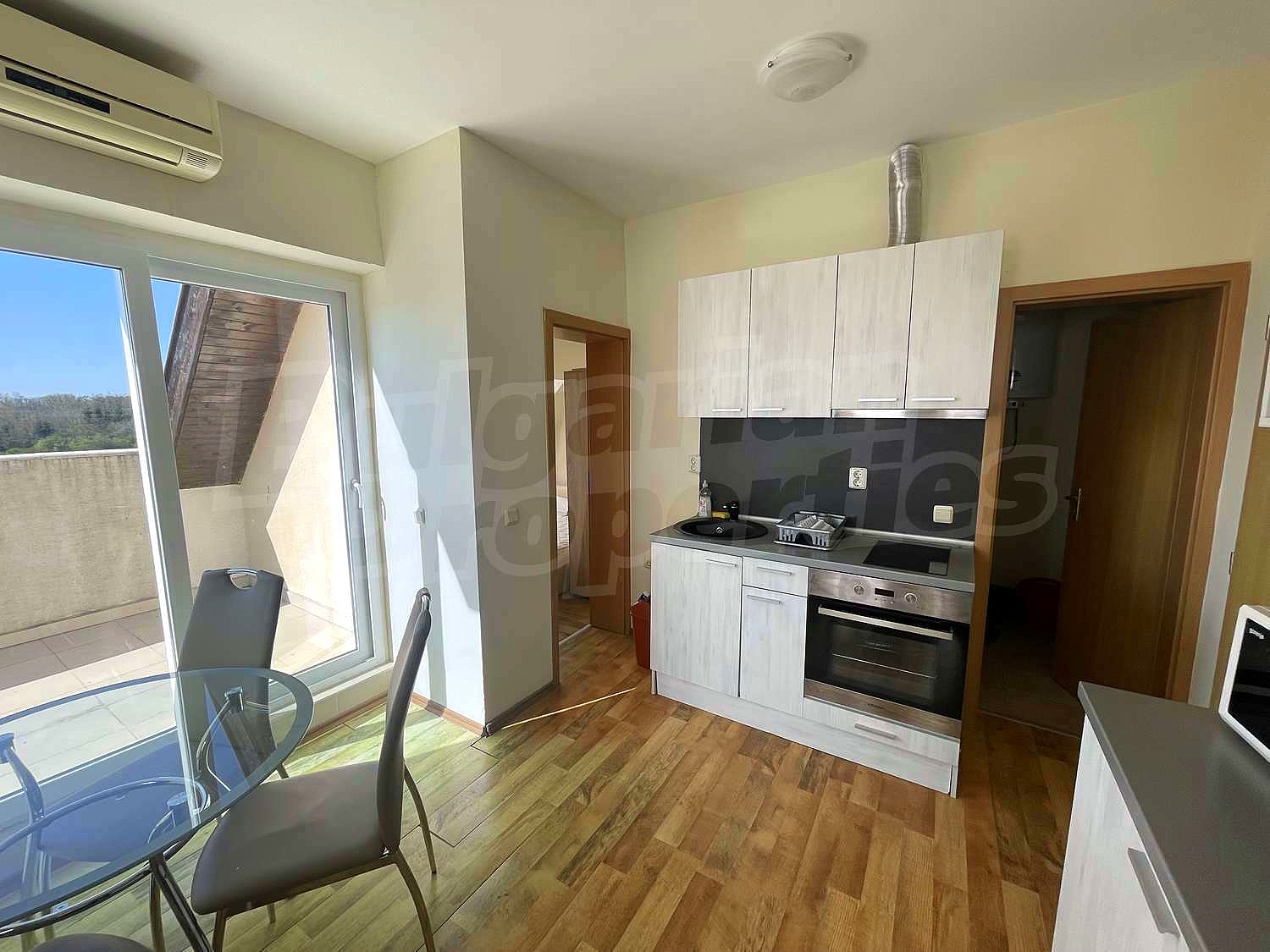 Gallery Picture 4