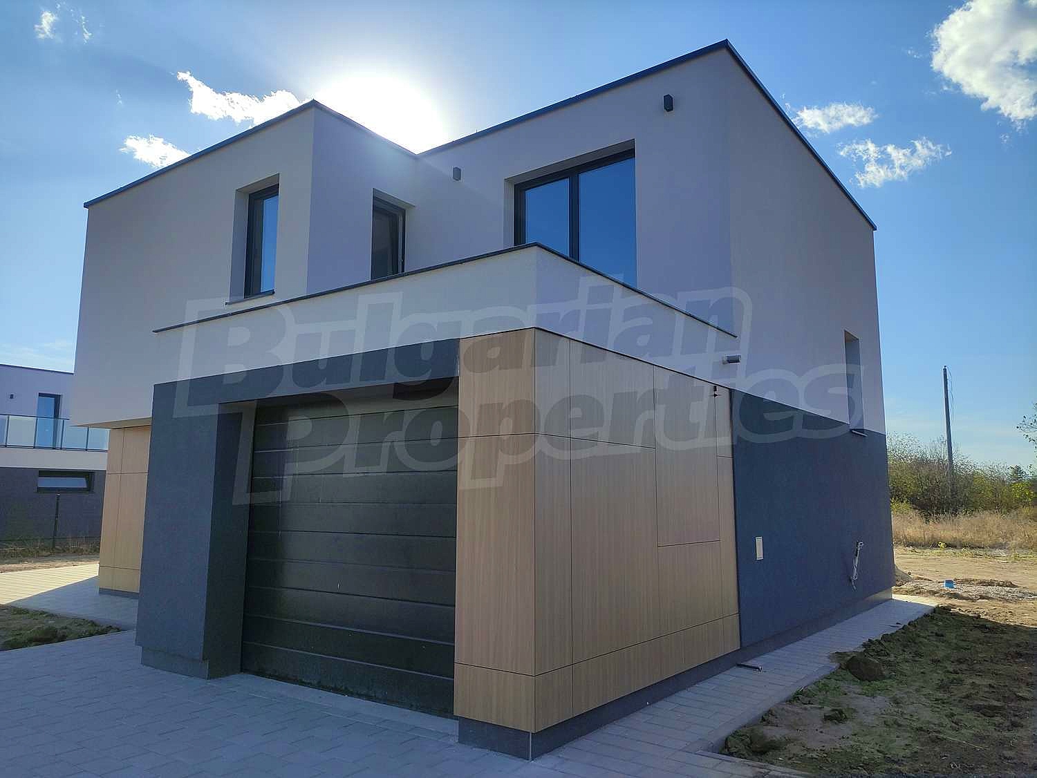 Gallery Picture 12