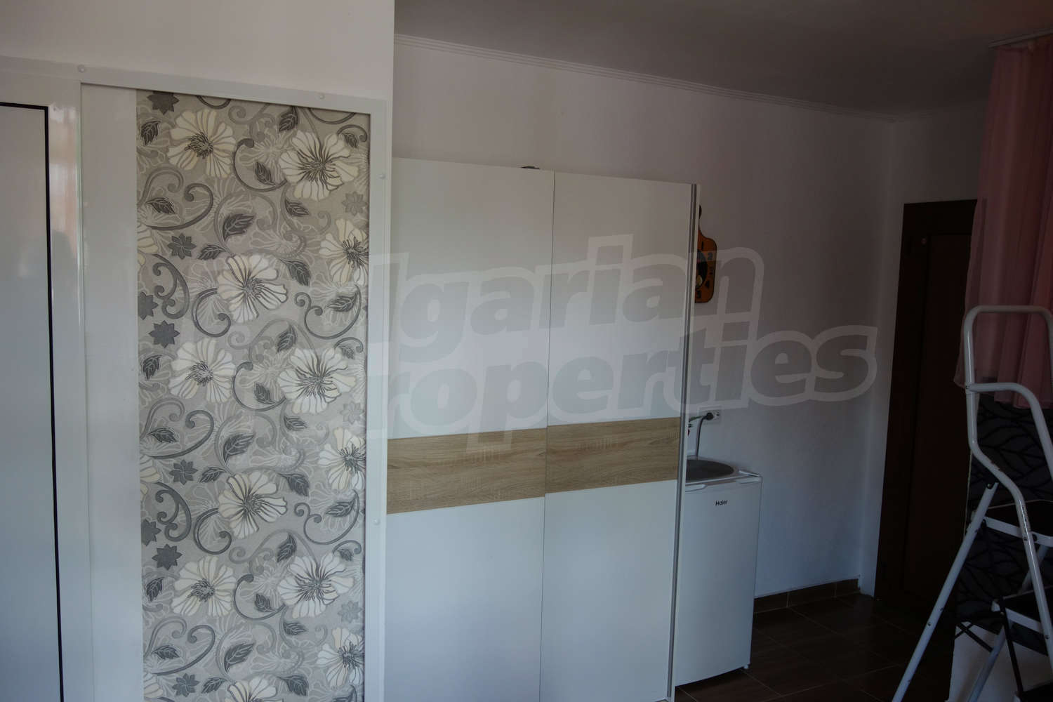 Gallery Picture 19