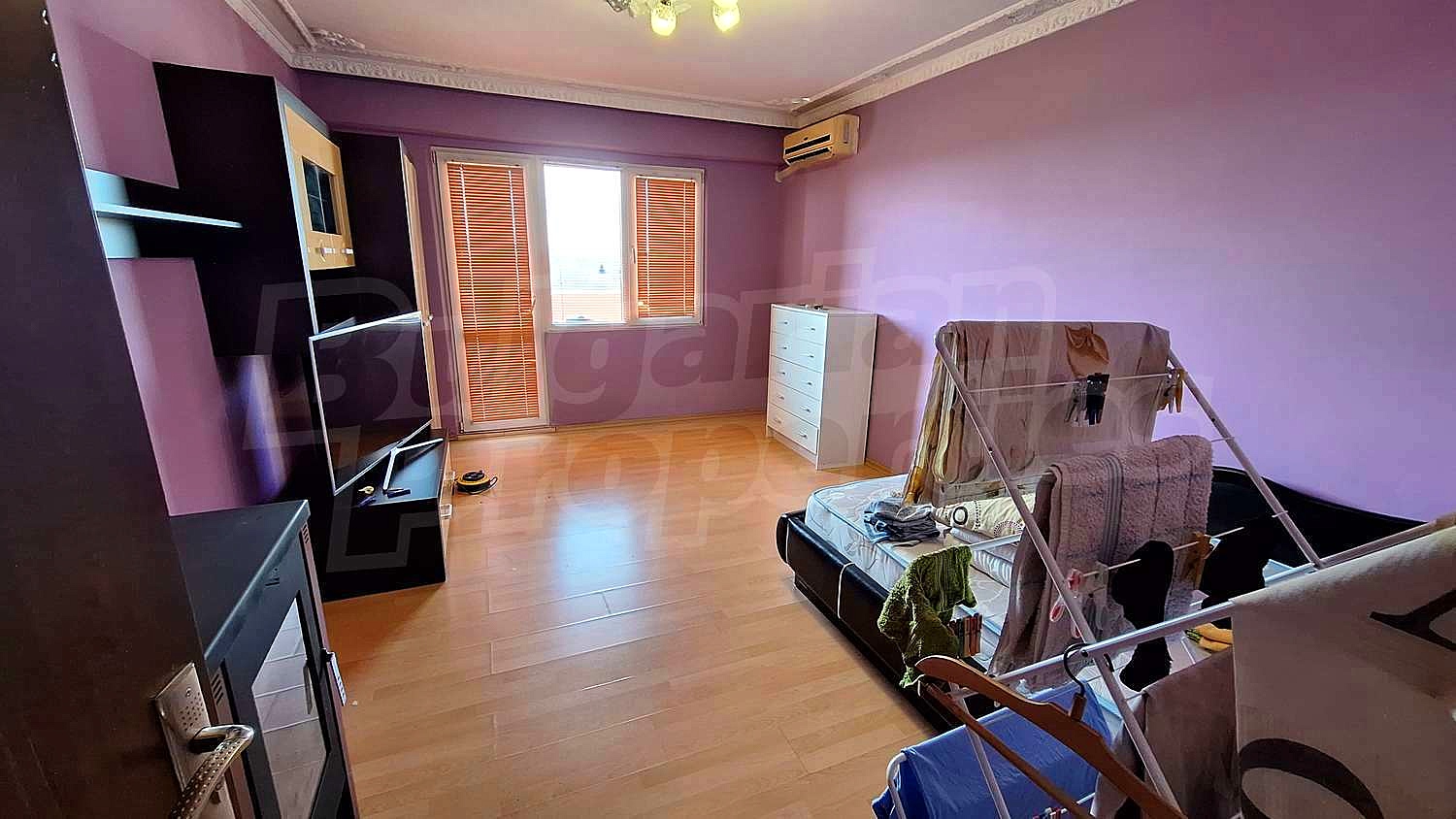 Gallery Picture 2