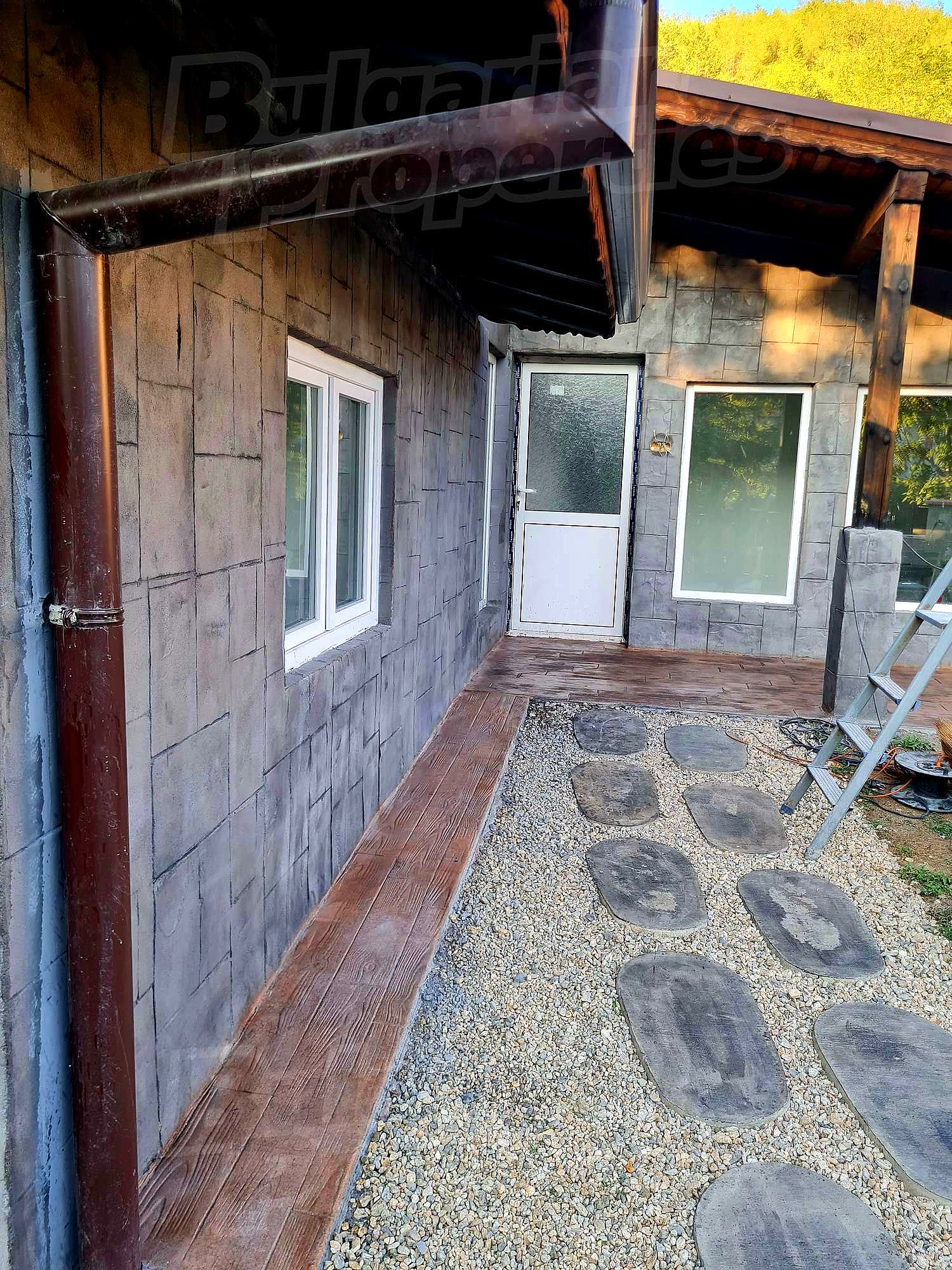 Gallery Picture 35