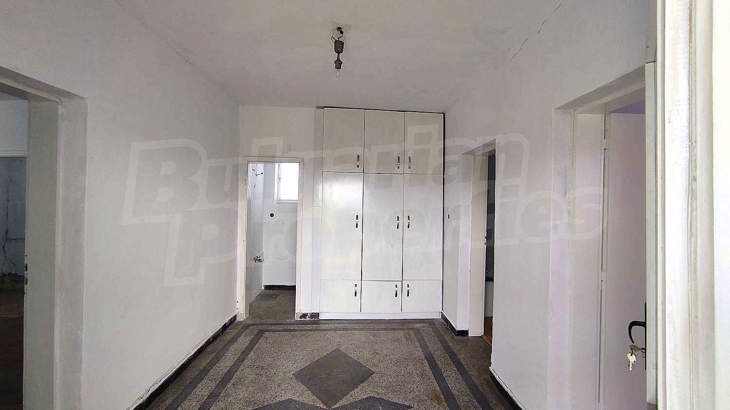 Gallery Picture 5