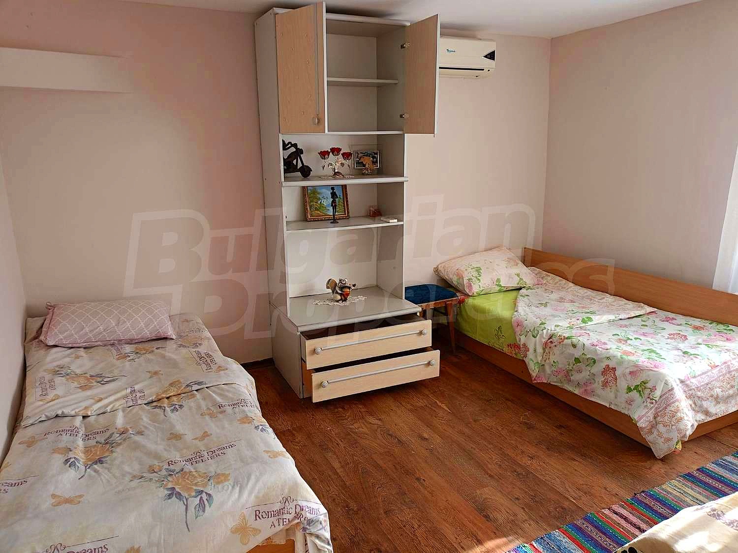 Gallery Picture 17