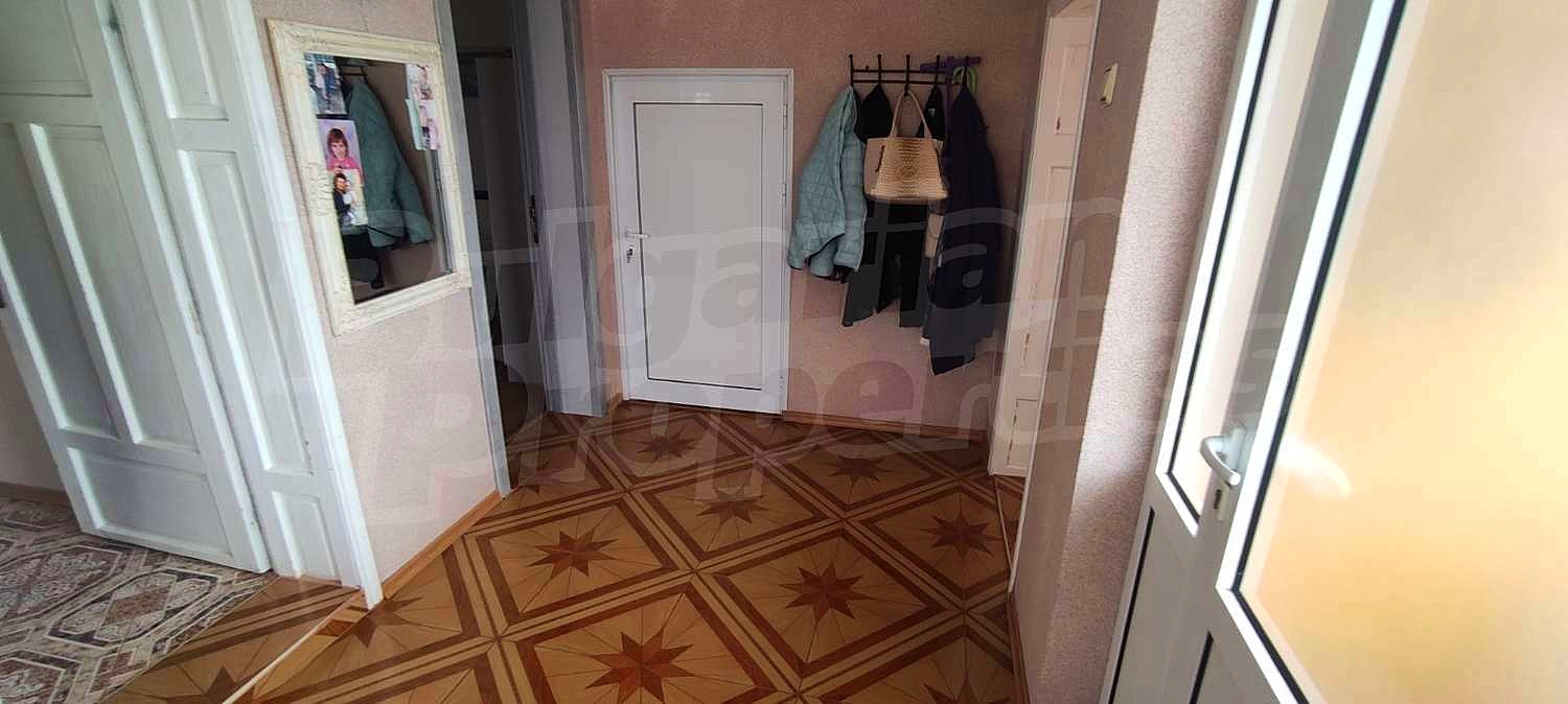 Gallery Picture 11