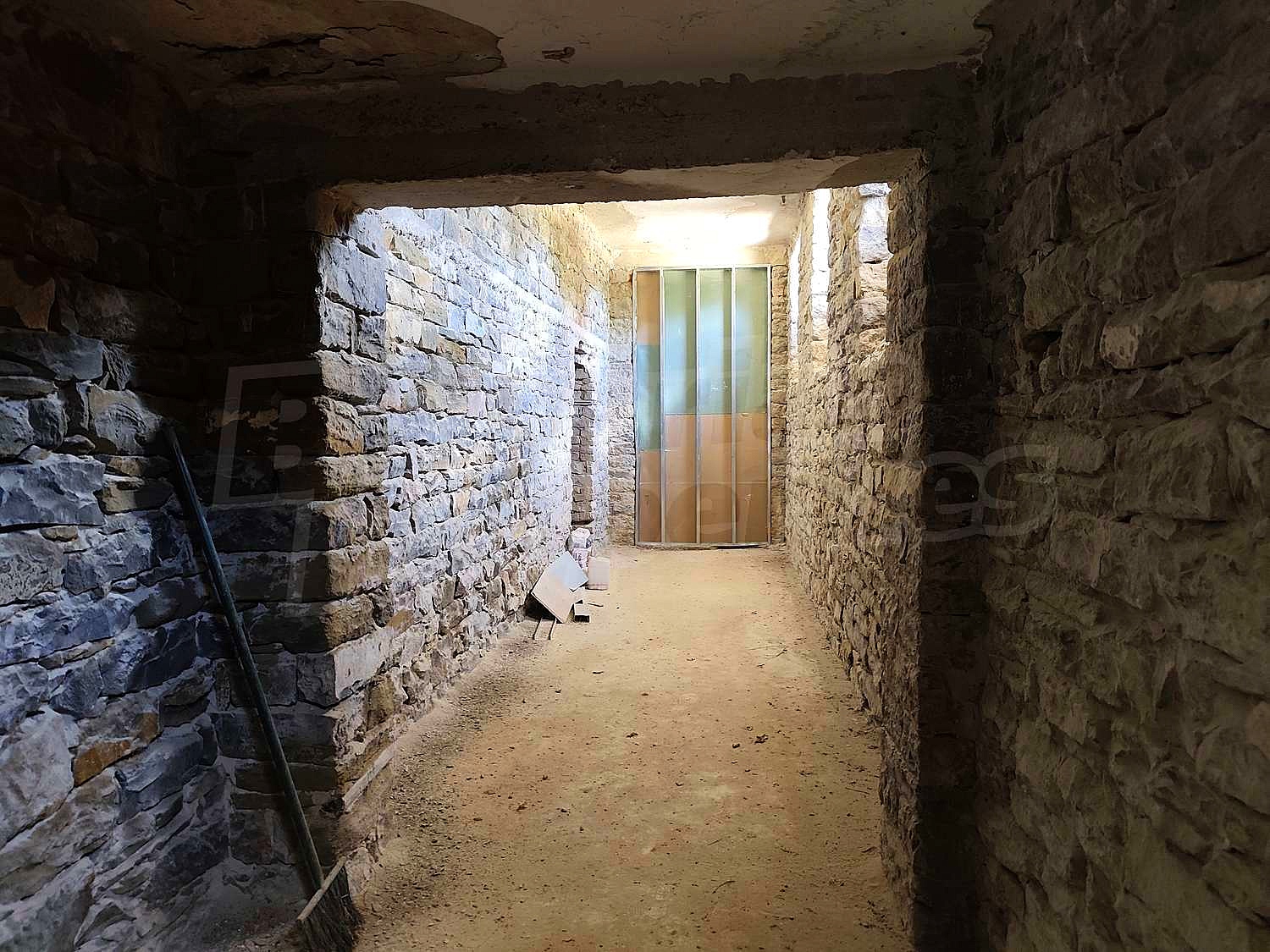 Gallery Picture 25