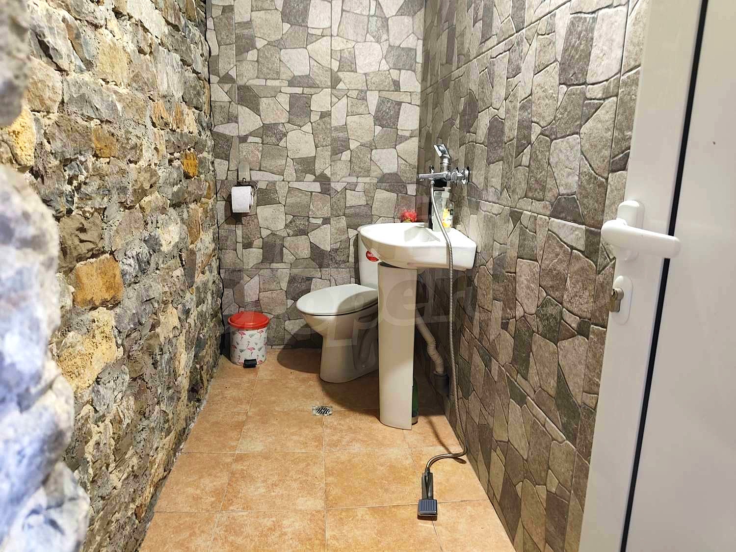 Gallery Picture 14