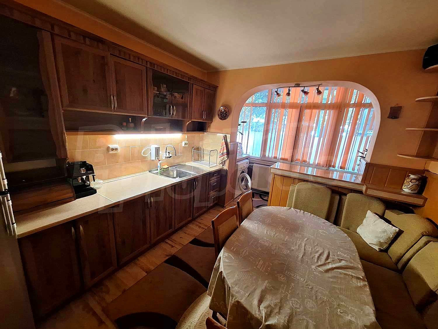 Gallery Picture 4