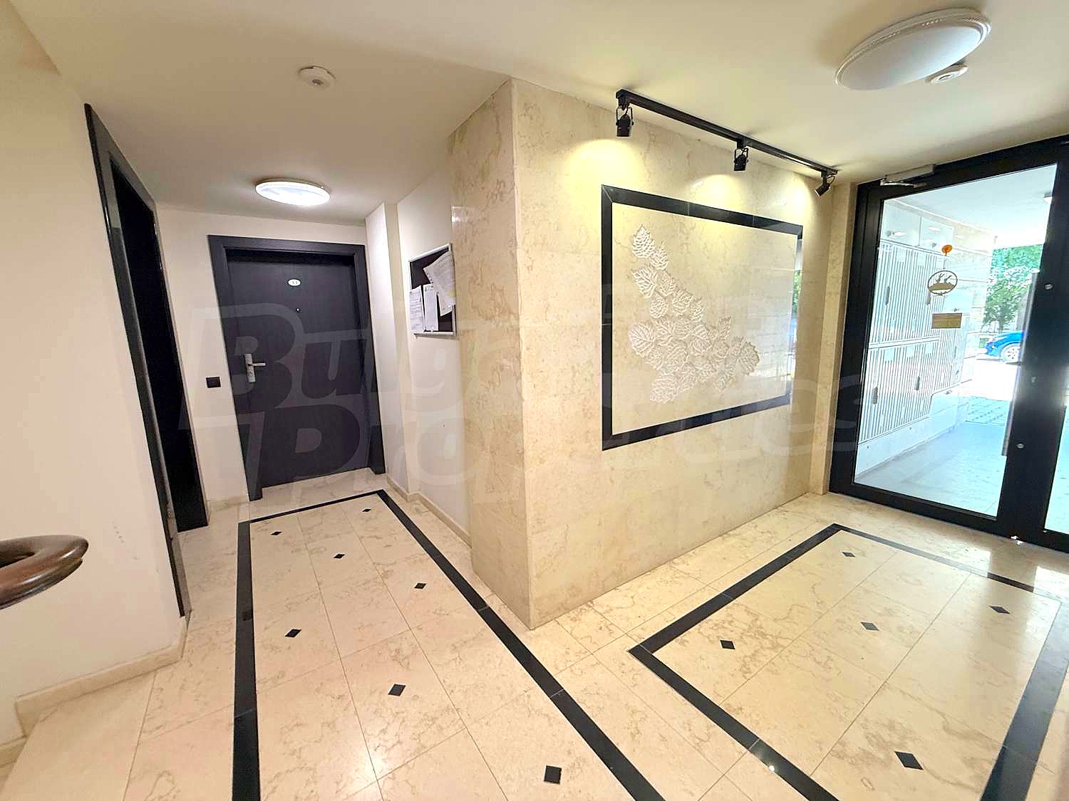 Gallery Picture 2