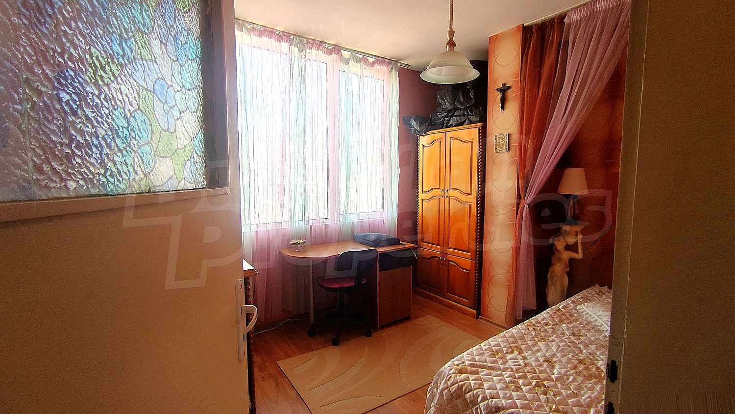 Gallery Picture 5