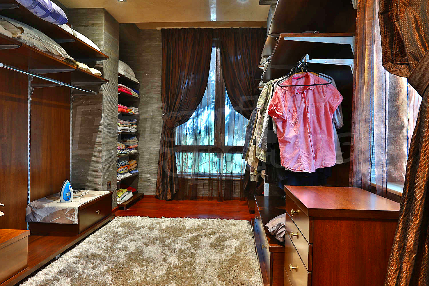 Gallery Picture 34