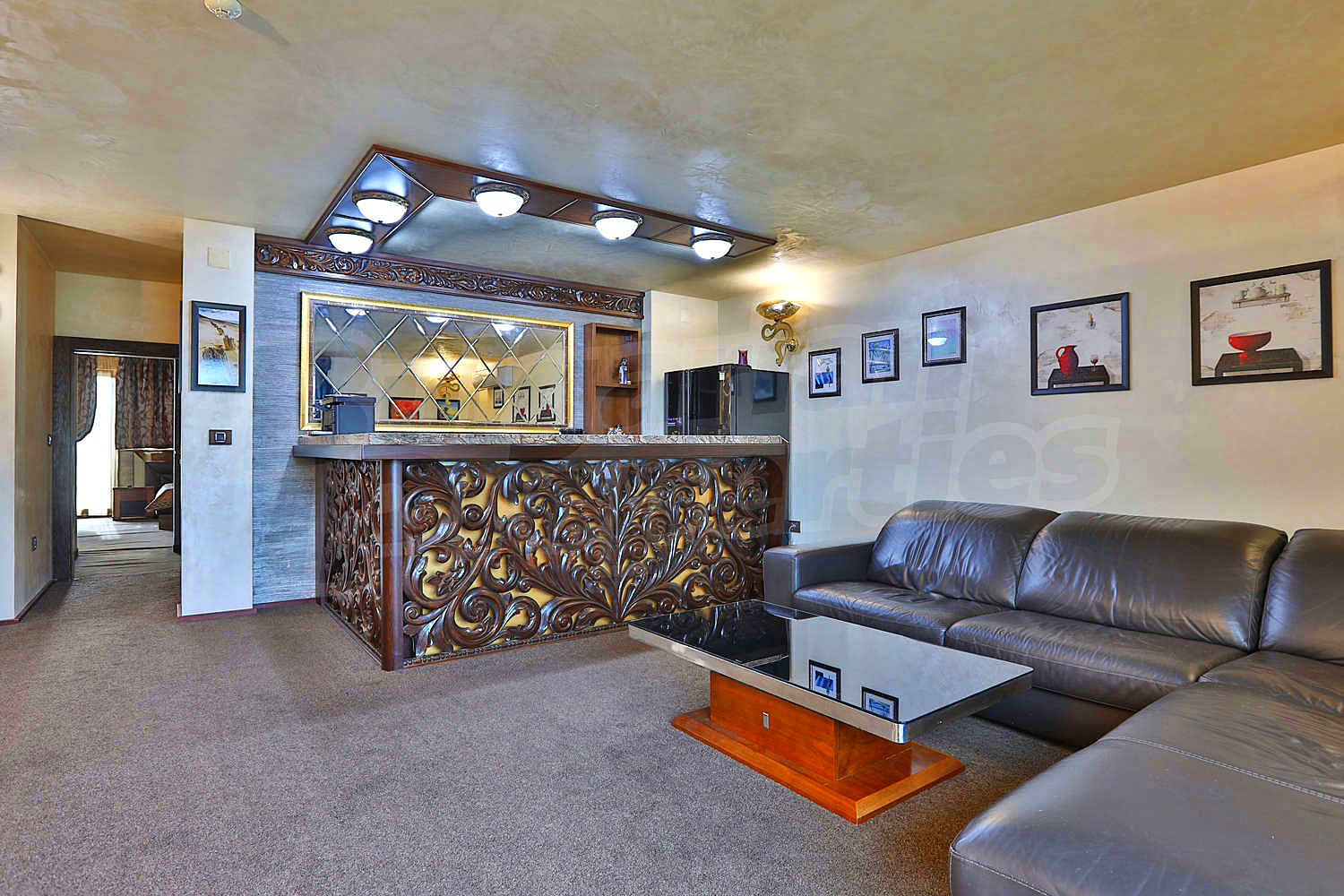 Gallery Picture 42