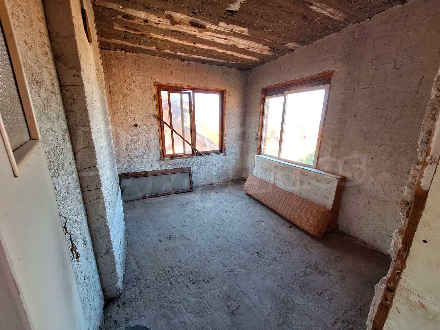 Gallery Picture 12