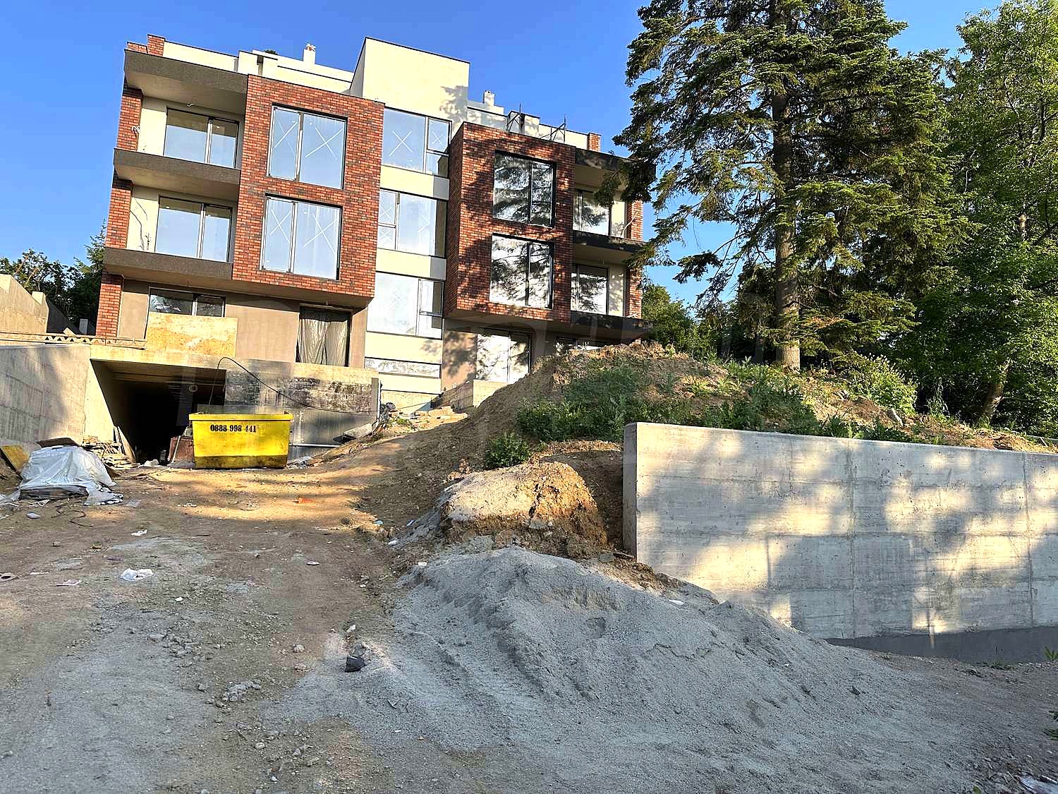 Gallery Picture 2