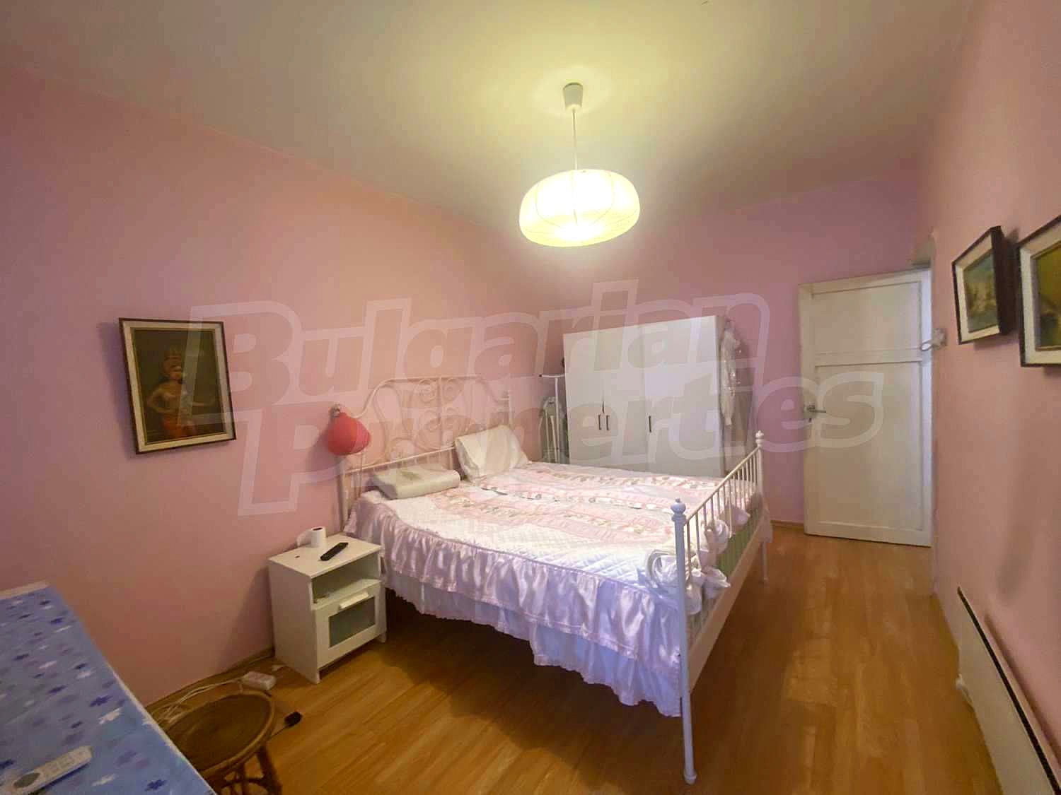 Gallery Picture 5