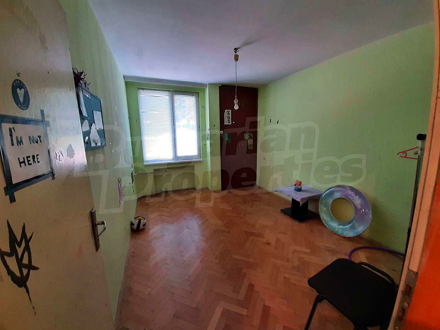 Gallery Picture 8