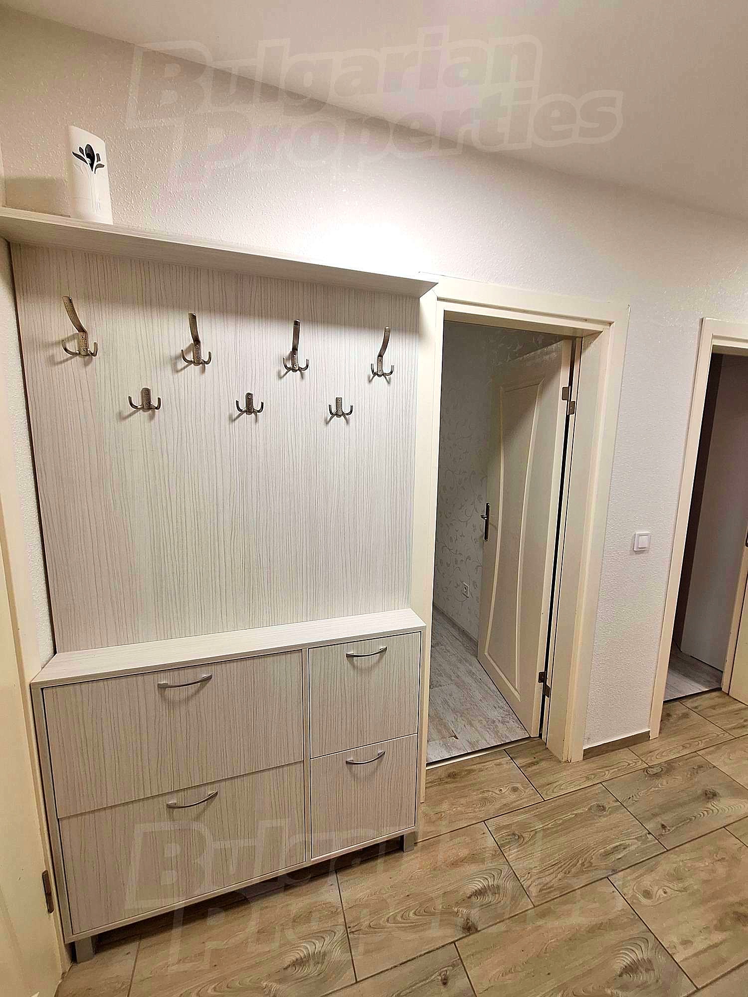 Gallery Picture 28