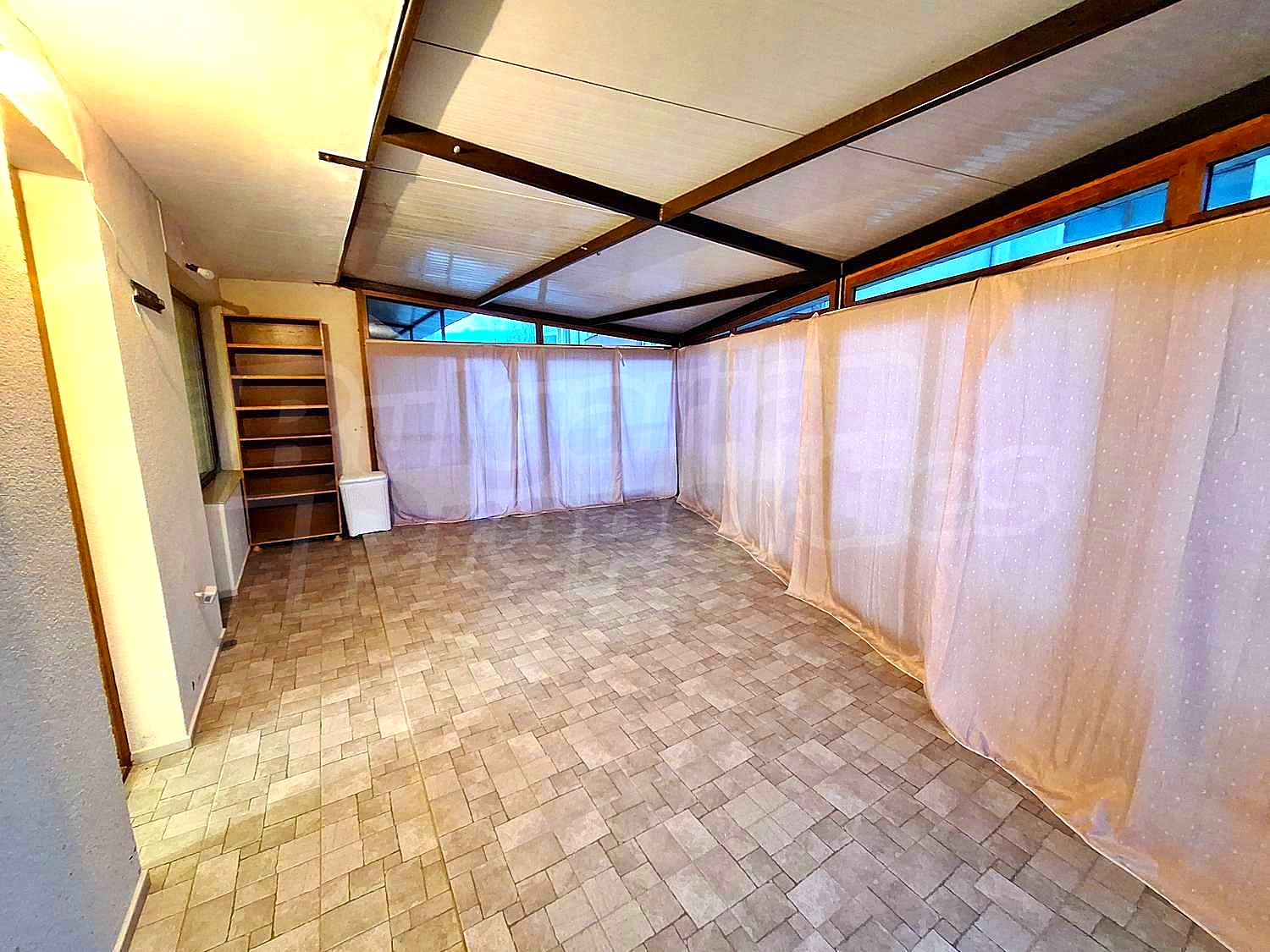 Gallery Picture 17