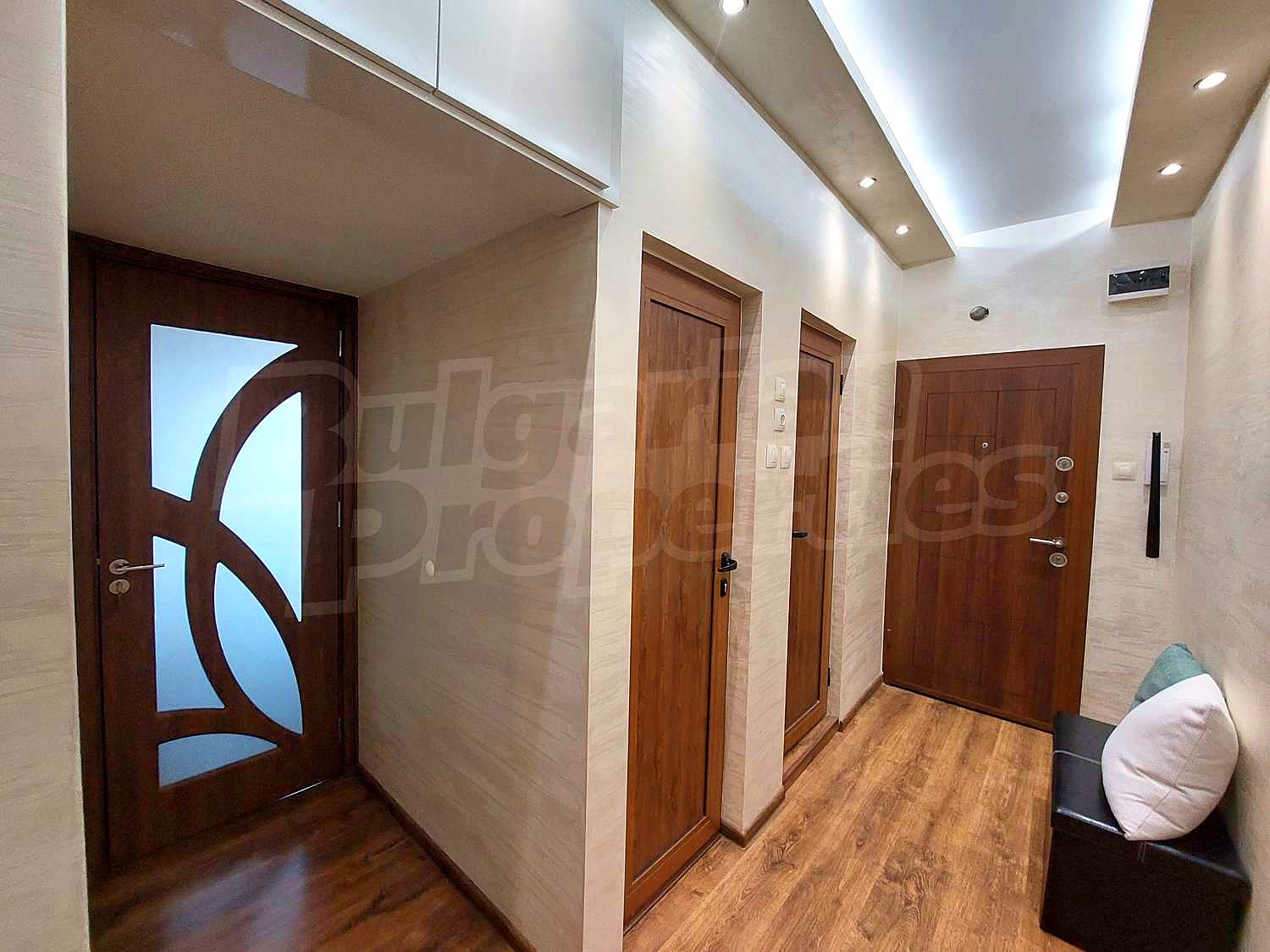 Gallery Picture 13
