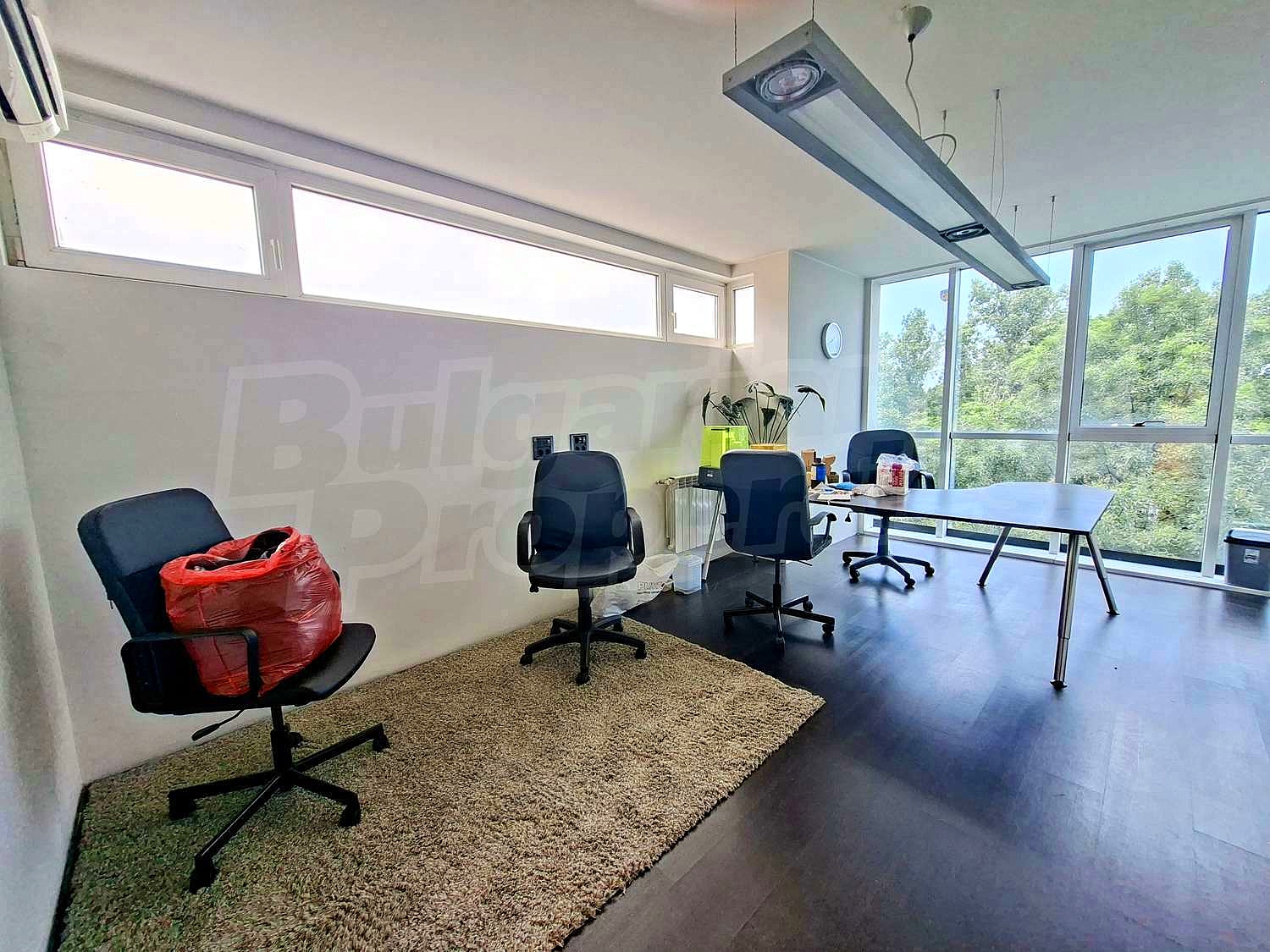Gallery Picture 4