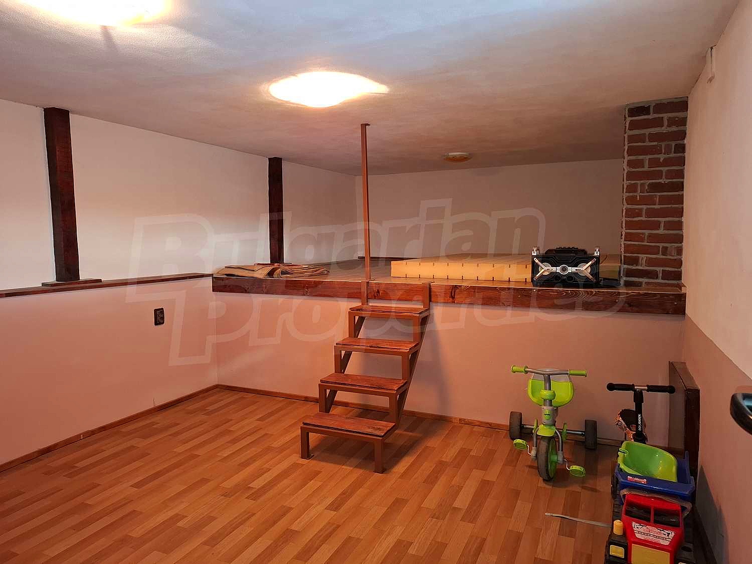 Gallery Picture 23