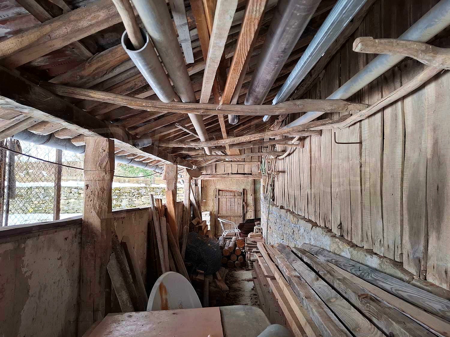 Gallery Picture 32
