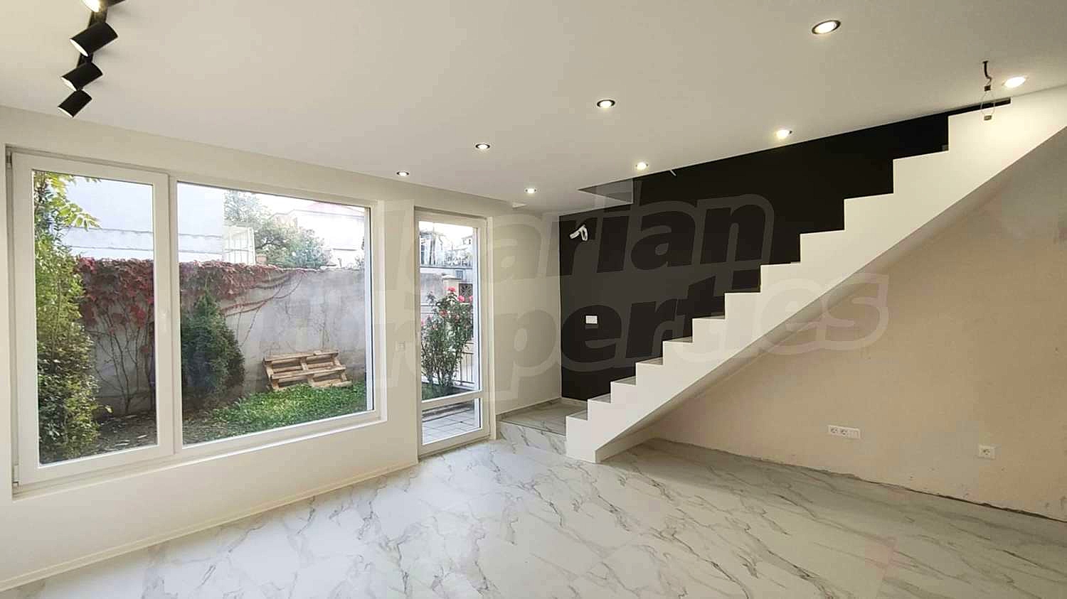 Gallery Picture 4