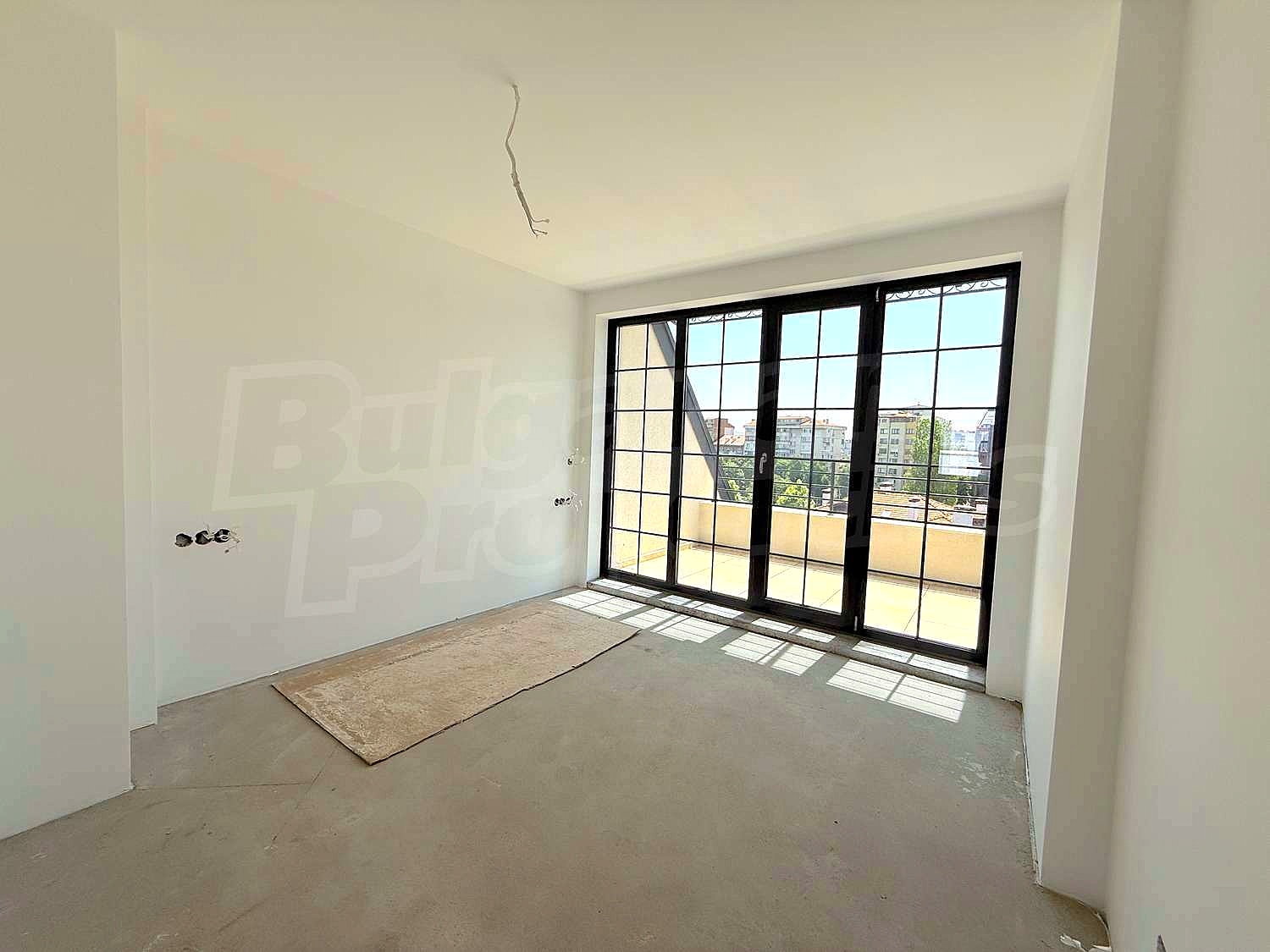 Gallery Picture 4