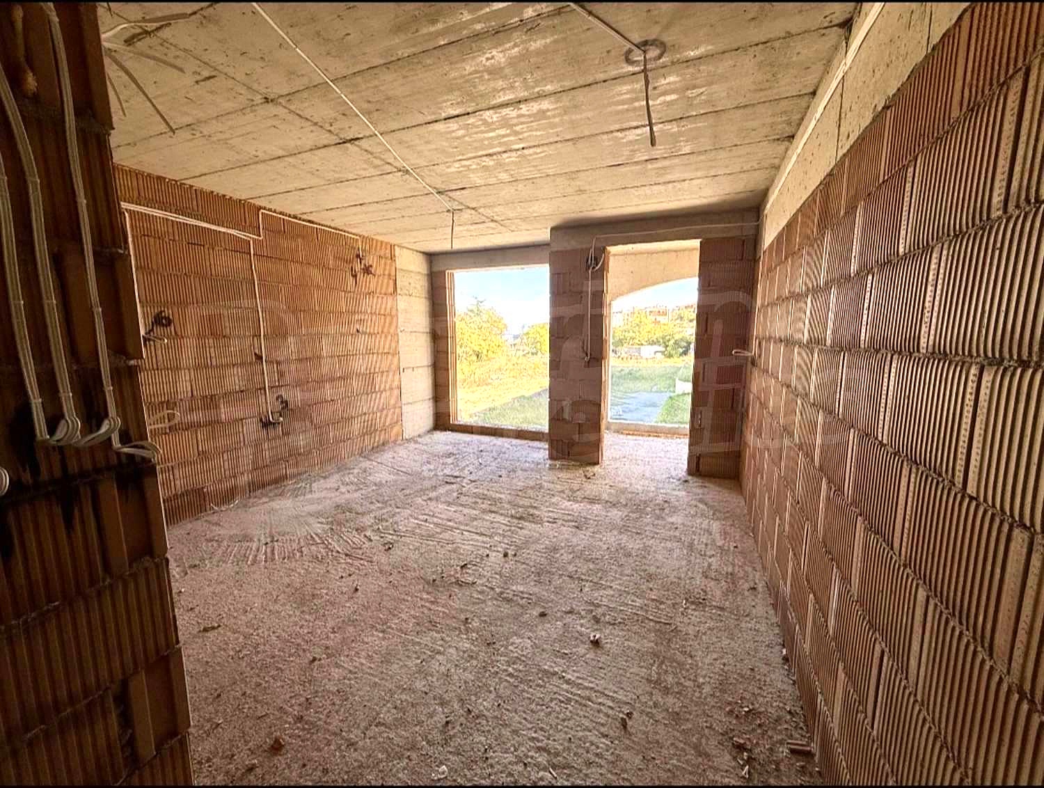 Gallery Picture 5