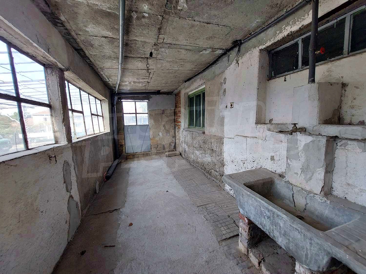 Gallery Picture 34