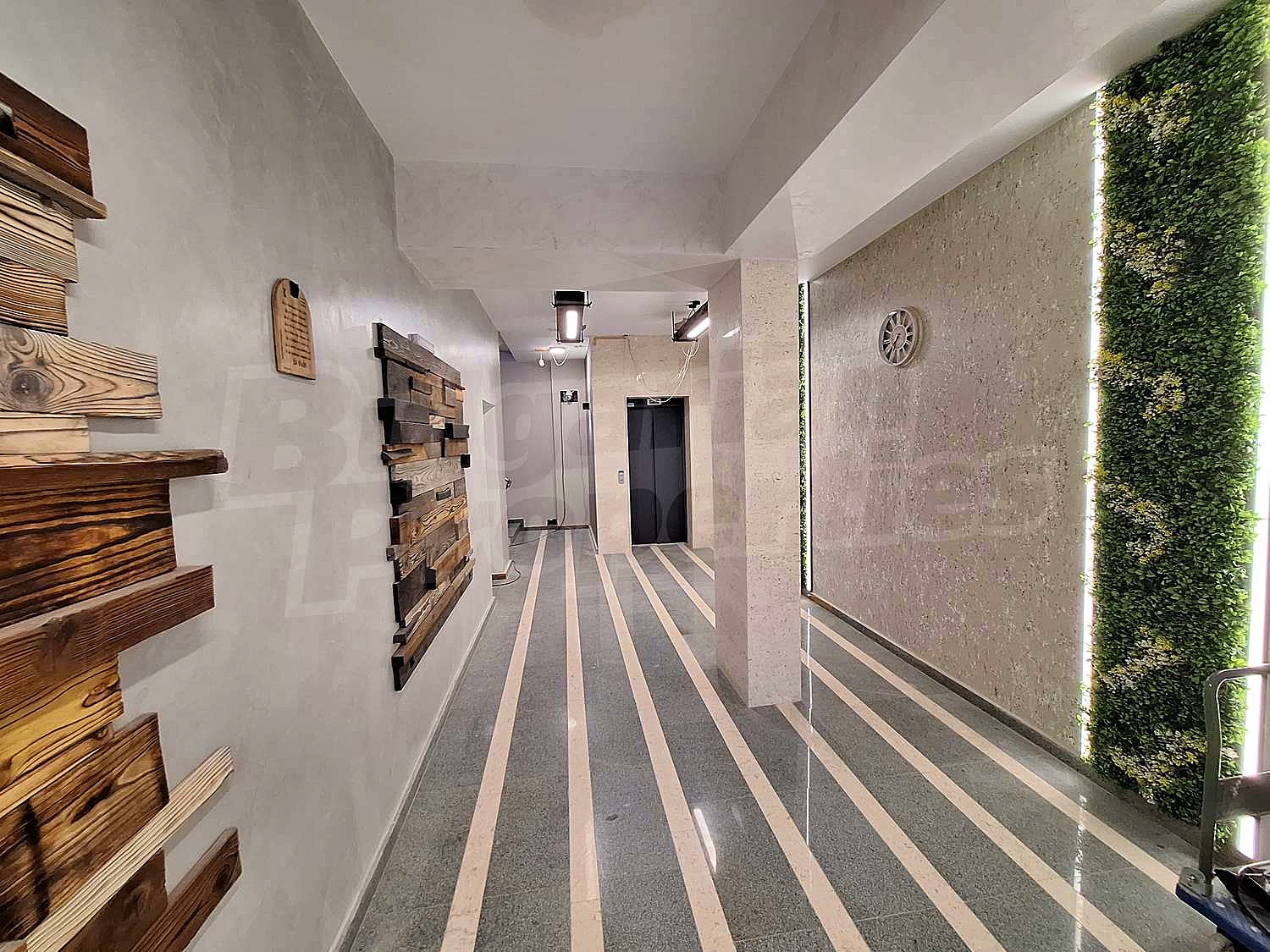 Gallery Picture 2