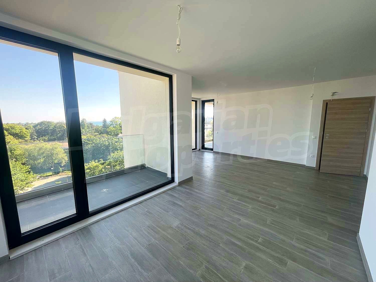Gallery Picture 23
