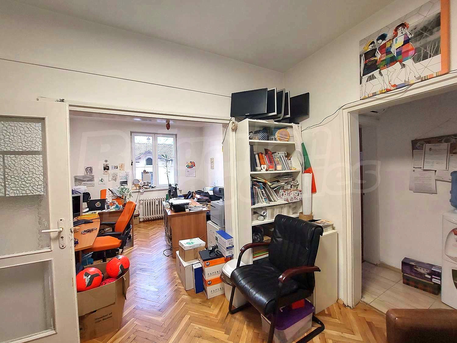 Gallery Picture 5