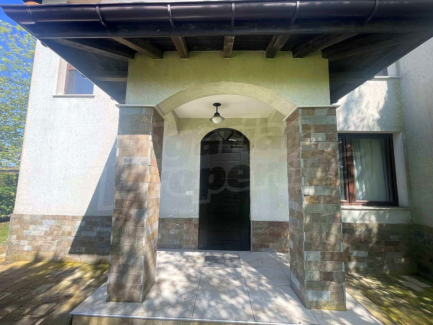 Gallery Picture 28