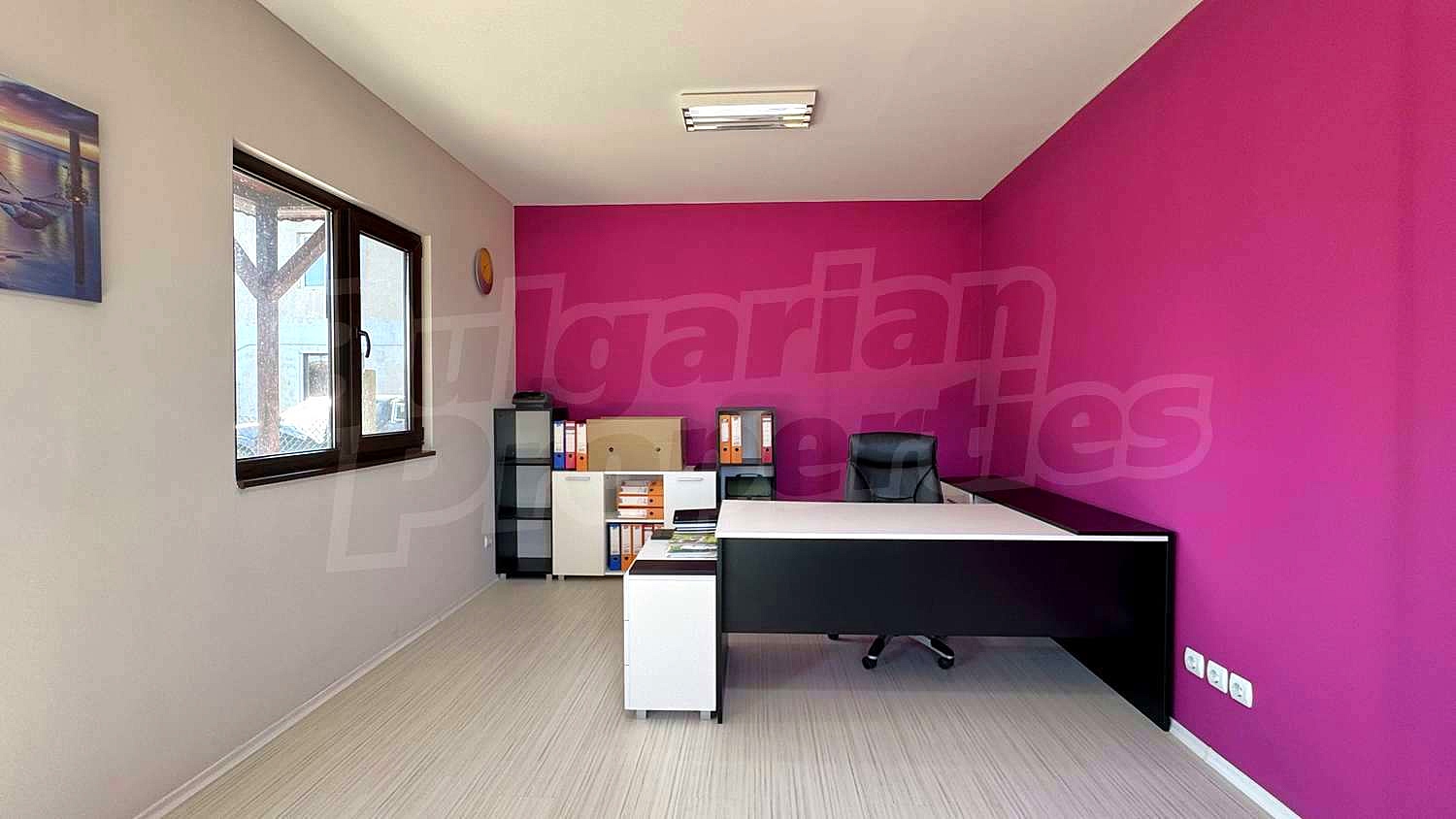 Gallery Picture 5
