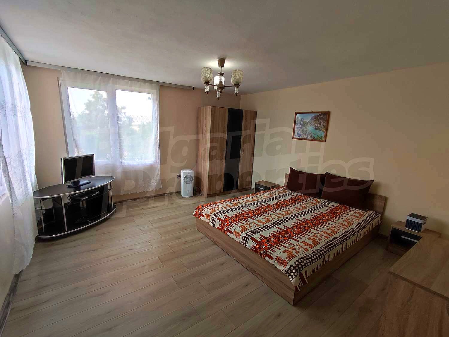 Gallery Picture 2