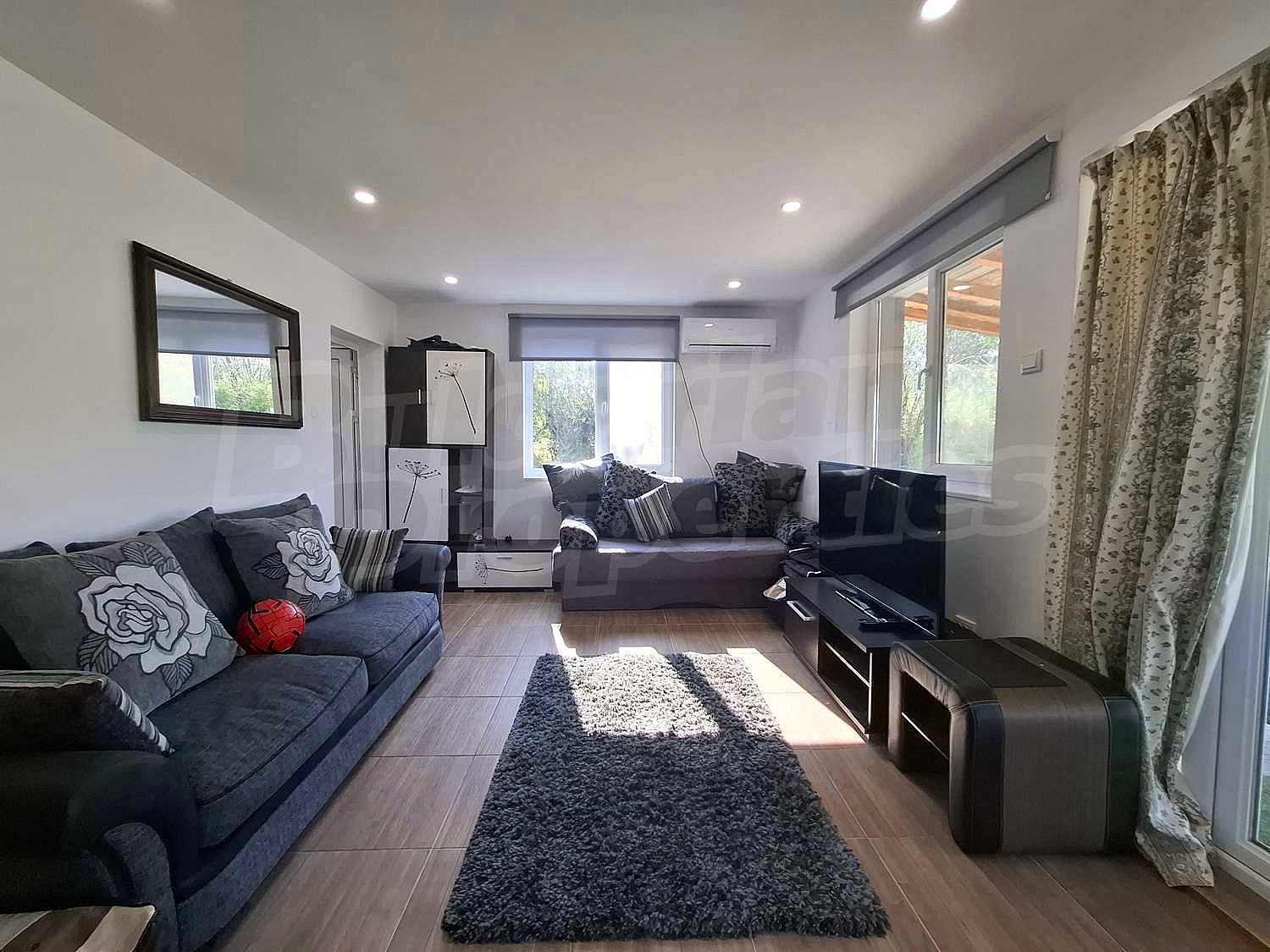 Gallery Picture 5