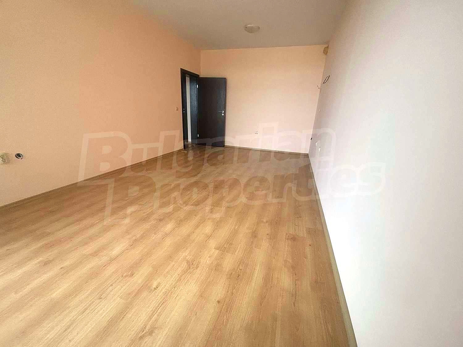 Gallery Picture 10