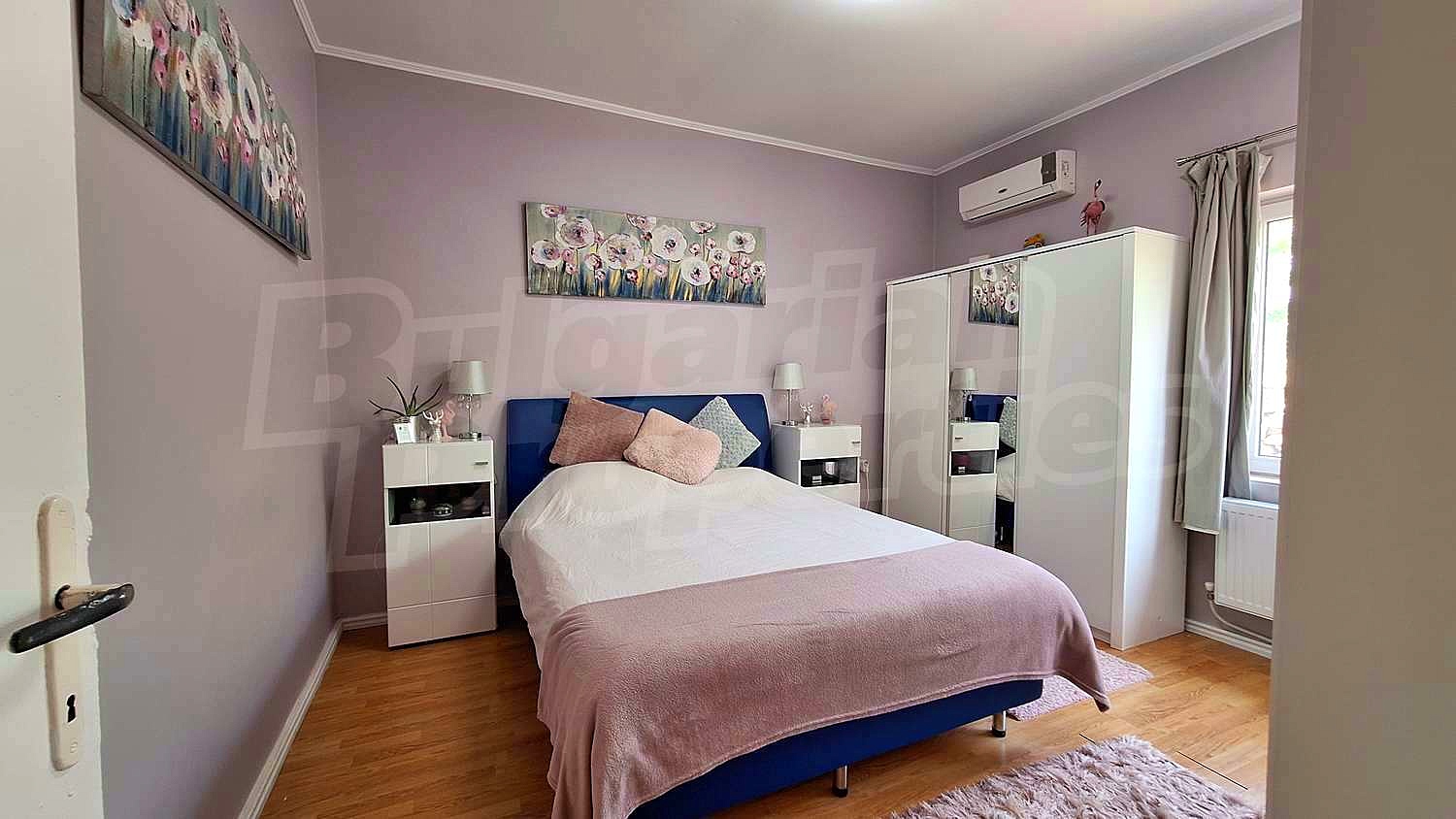 Gallery Picture 4