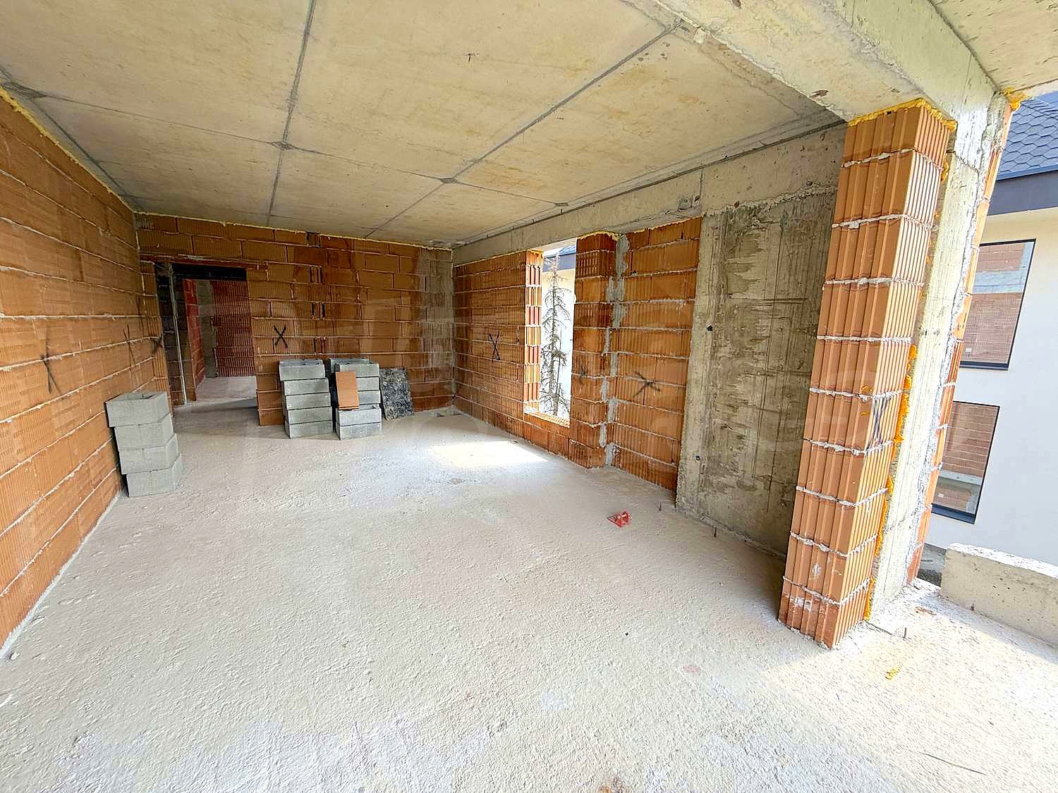 Gallery Picture 5