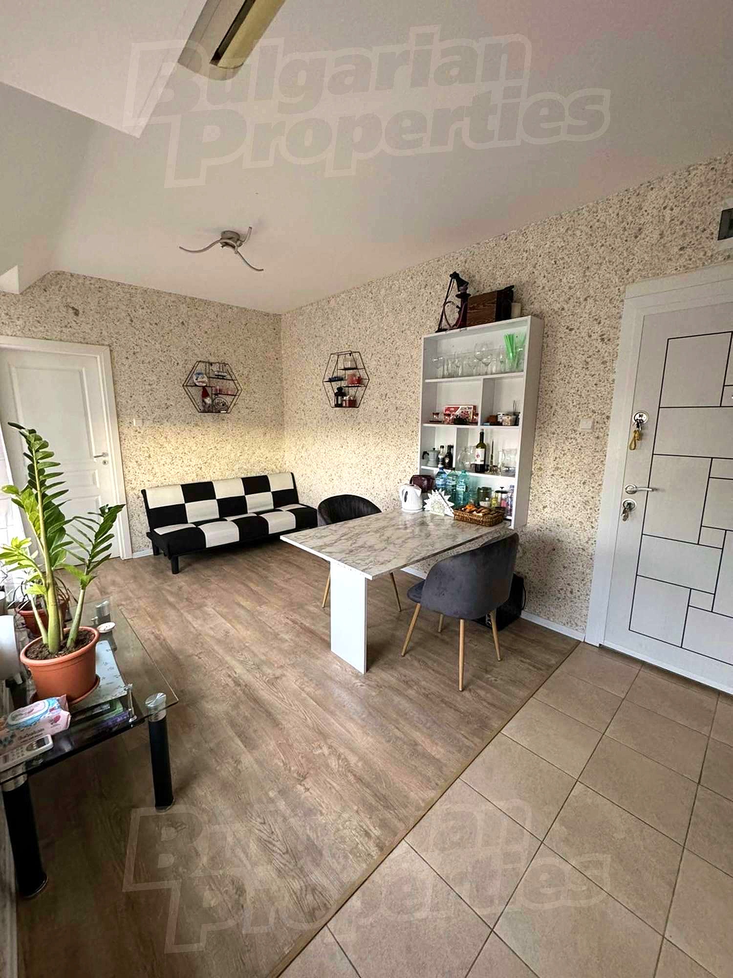 Gallery Picture 2