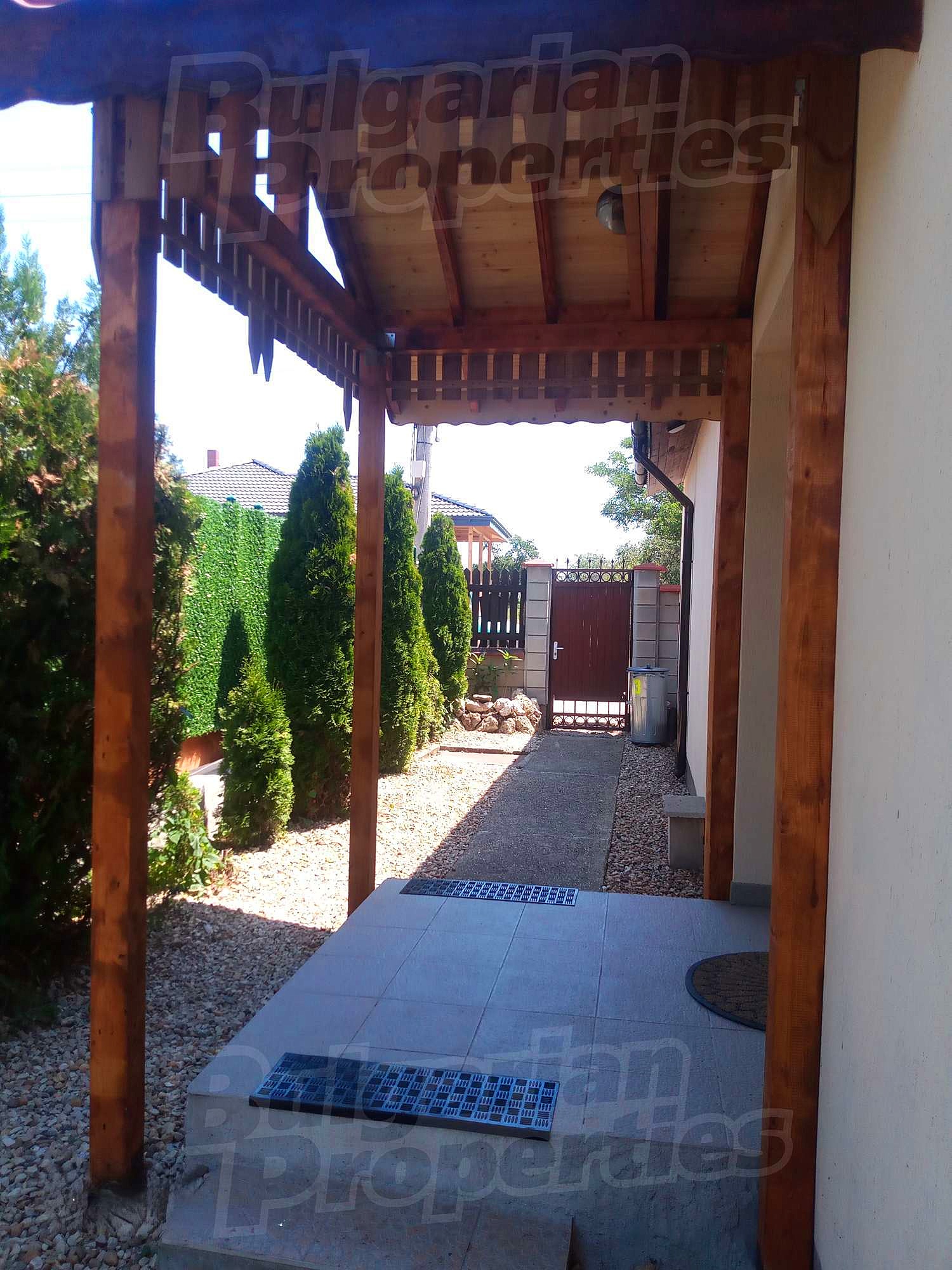 Gallery Picture 5