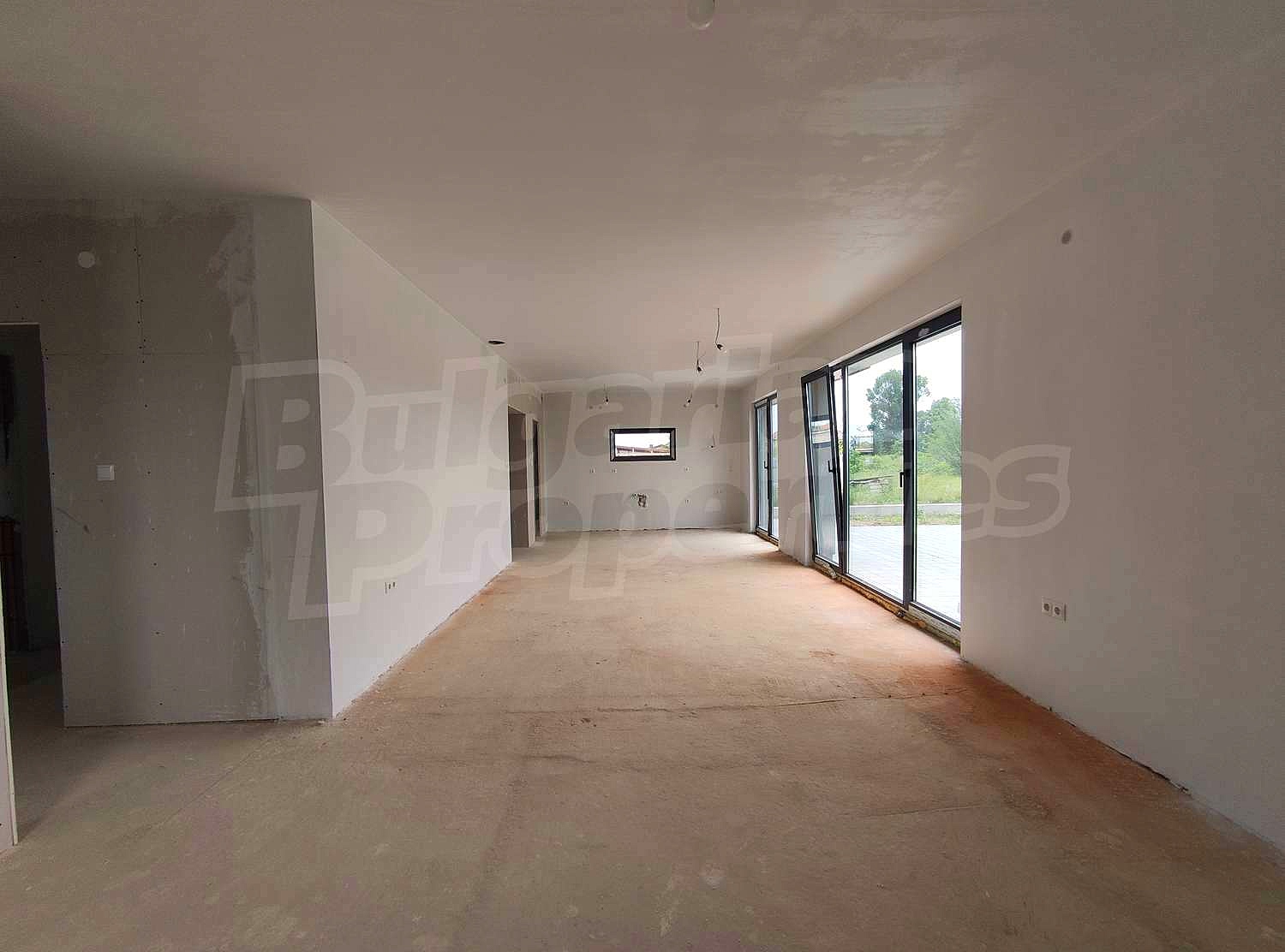 Gallery Picture 35
