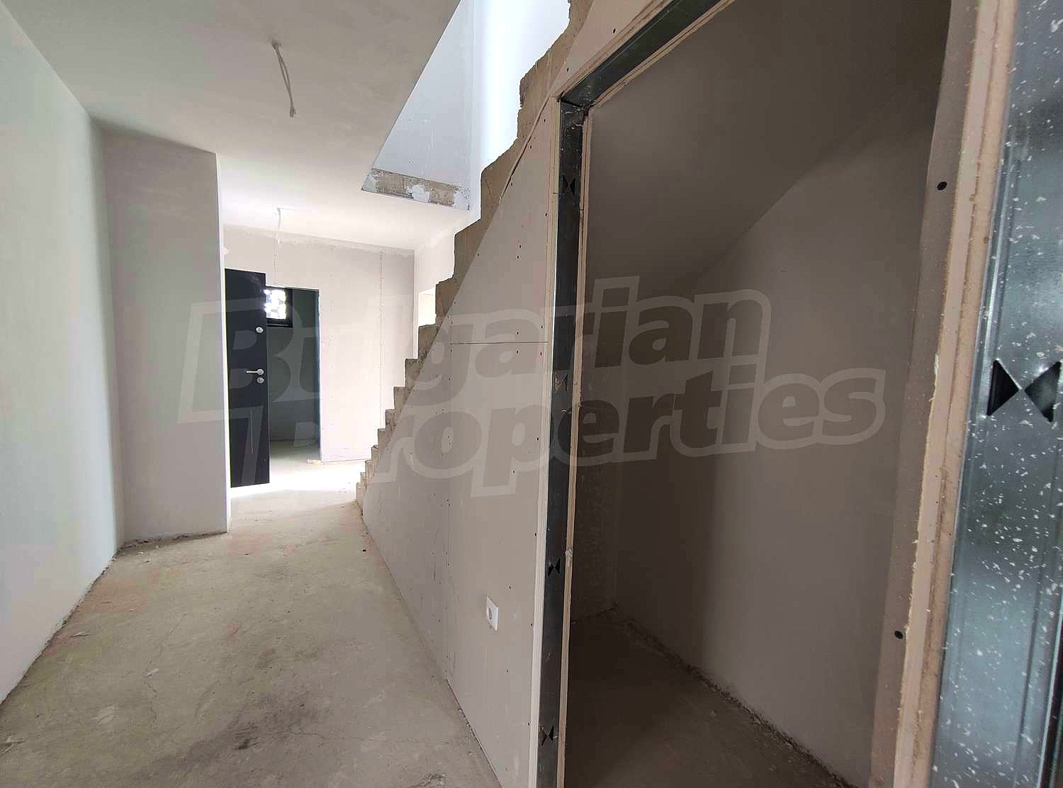 Gallery Picture 12